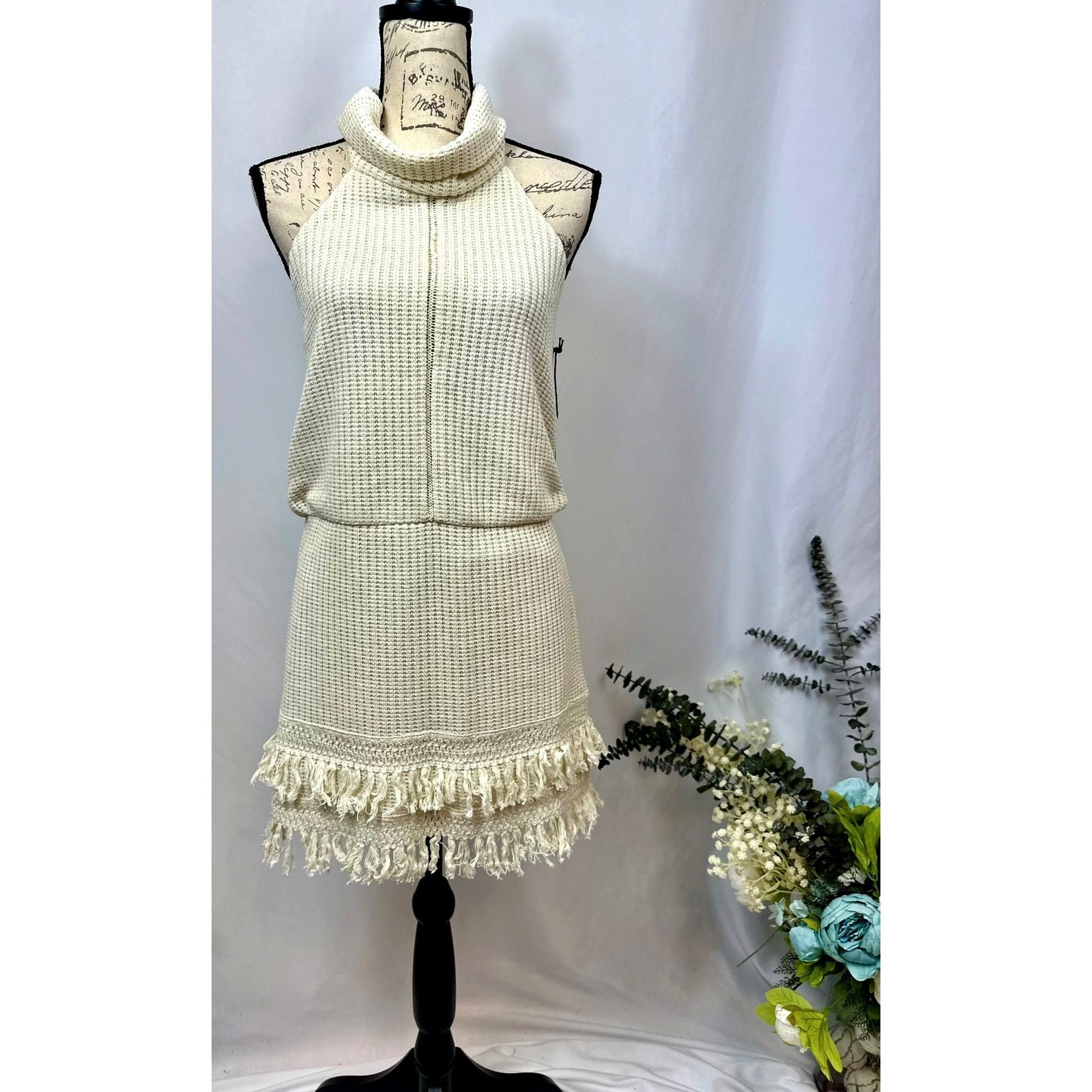 Saylor Saylor Rosario Halter Knit Fringe Dress in Ecru M Size M / US 6-8 / IT 42-44 - 10 Thumbnail