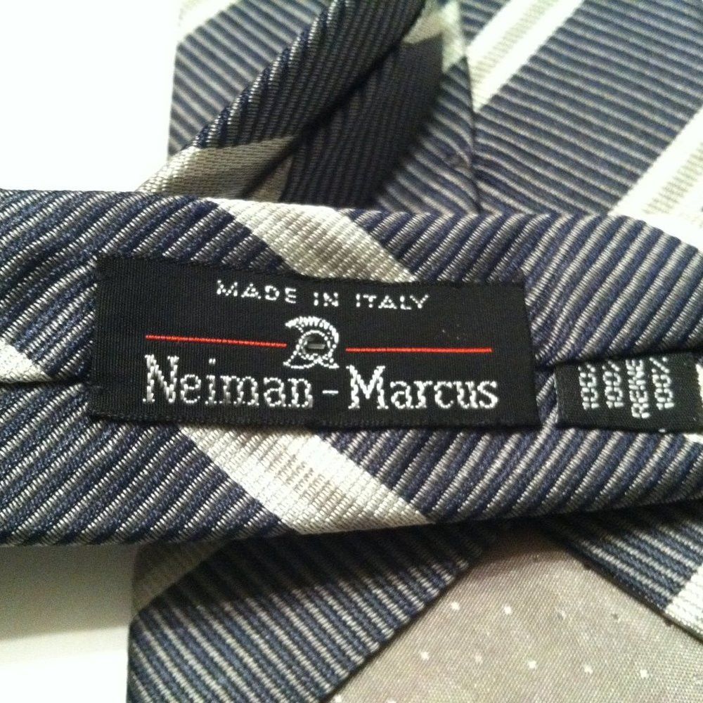 Neiman Marcus NEIMAN MARCUS MENS NEW GRAY SILK TIE WIDTH: 3 3/8" Size ONE SIZE - 4 Thumbnail