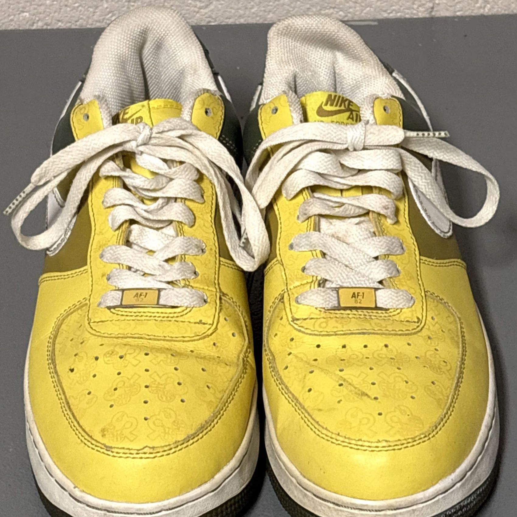 Nike Nike Air Force 1 Sneaker Mens 11 Low Top Yellow Olive Forest Green Rare Overall Used Excellent Mens Size US L / EU 52-54 / 3 - 2 Thumbnail