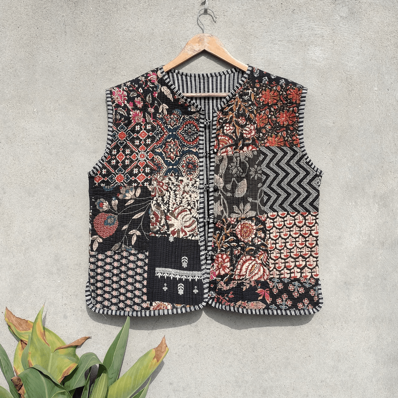 Vintage Handmade Indian Patchwork Quilted Jacket Size L / US 10 / IT 46 - 4 Thumbnail