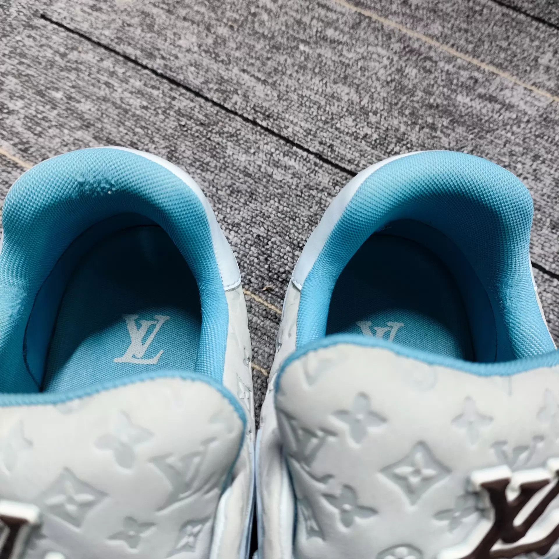 Louis Vuitton LV x Taylor Trainer All-Over Subtle Print Blue US9 Size US 9 / EU 42 - 5 Thumbnail
