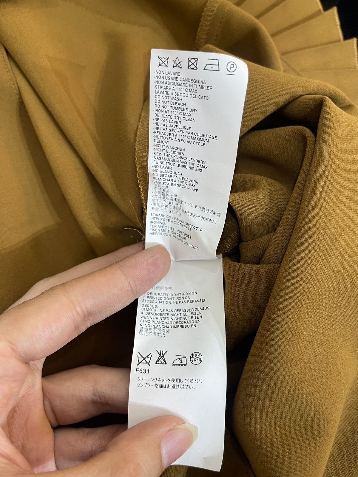 Maison Margiela MM6 Maison Margiela SS16 Asymmetric Pleated Hem Top Size US XS / EU 42 / 0 - 7 Thumbnail
