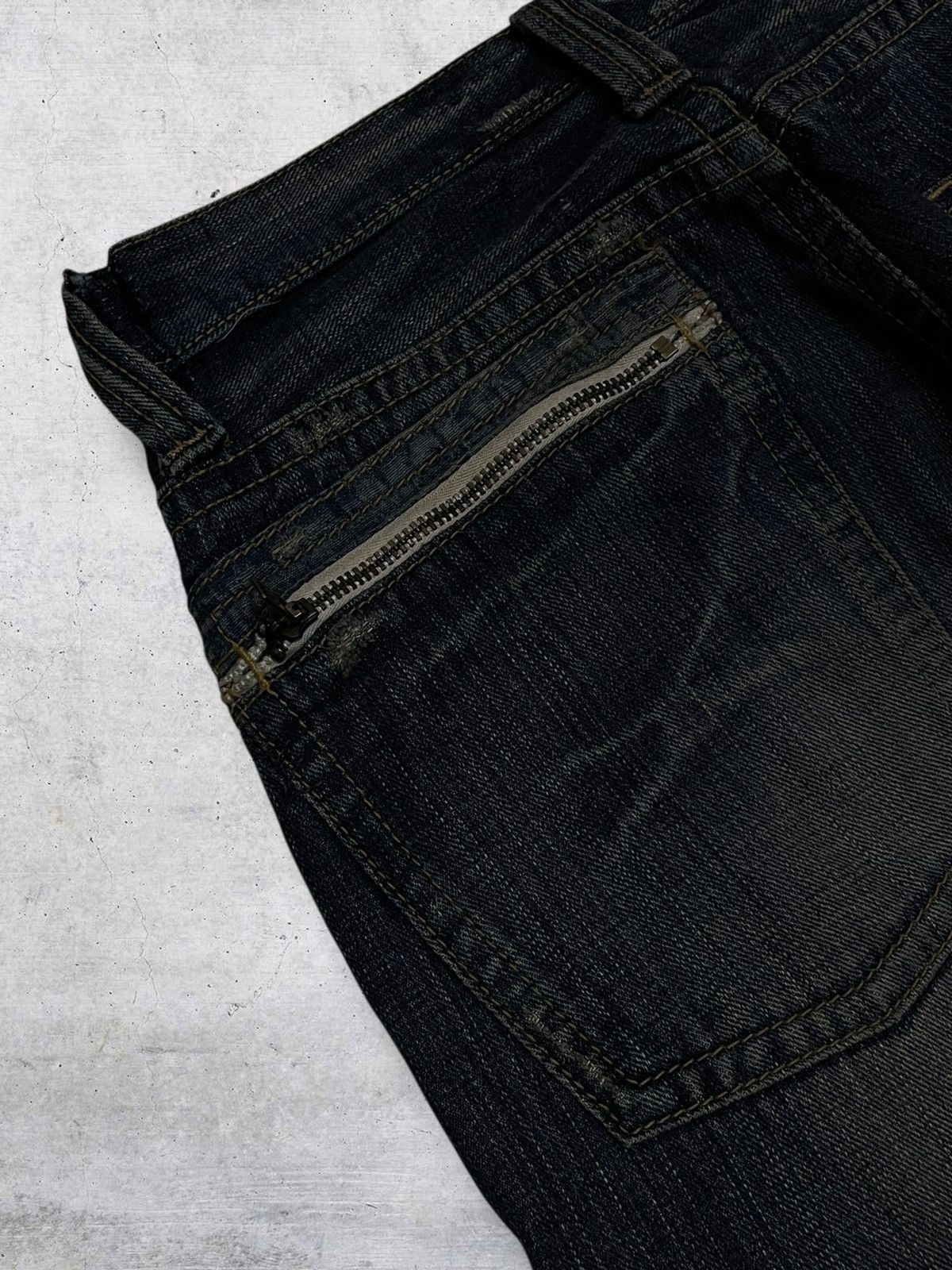 Hysteric Glamour VINTAGE BACK NUMBER JAPAN 90S WHISKERING MUDWASH STYLE DENIM Size US 28 / EU 44 - 16 Thumbnail