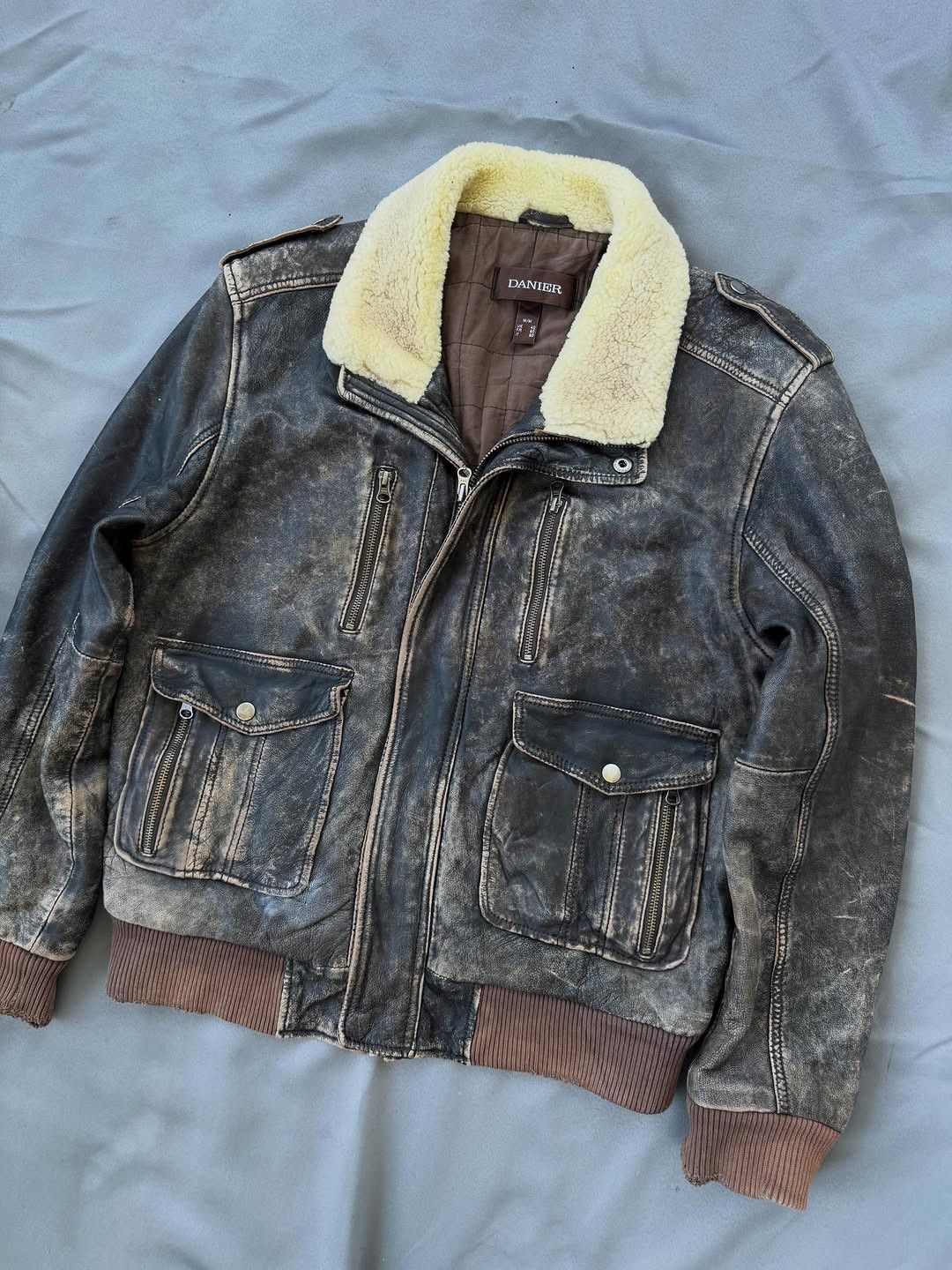 Danier Vintage Danier Aviator Bomber Leather Jacket Brown (M) Size US L / EU 52-54 / 3 - 3 Thumbnail