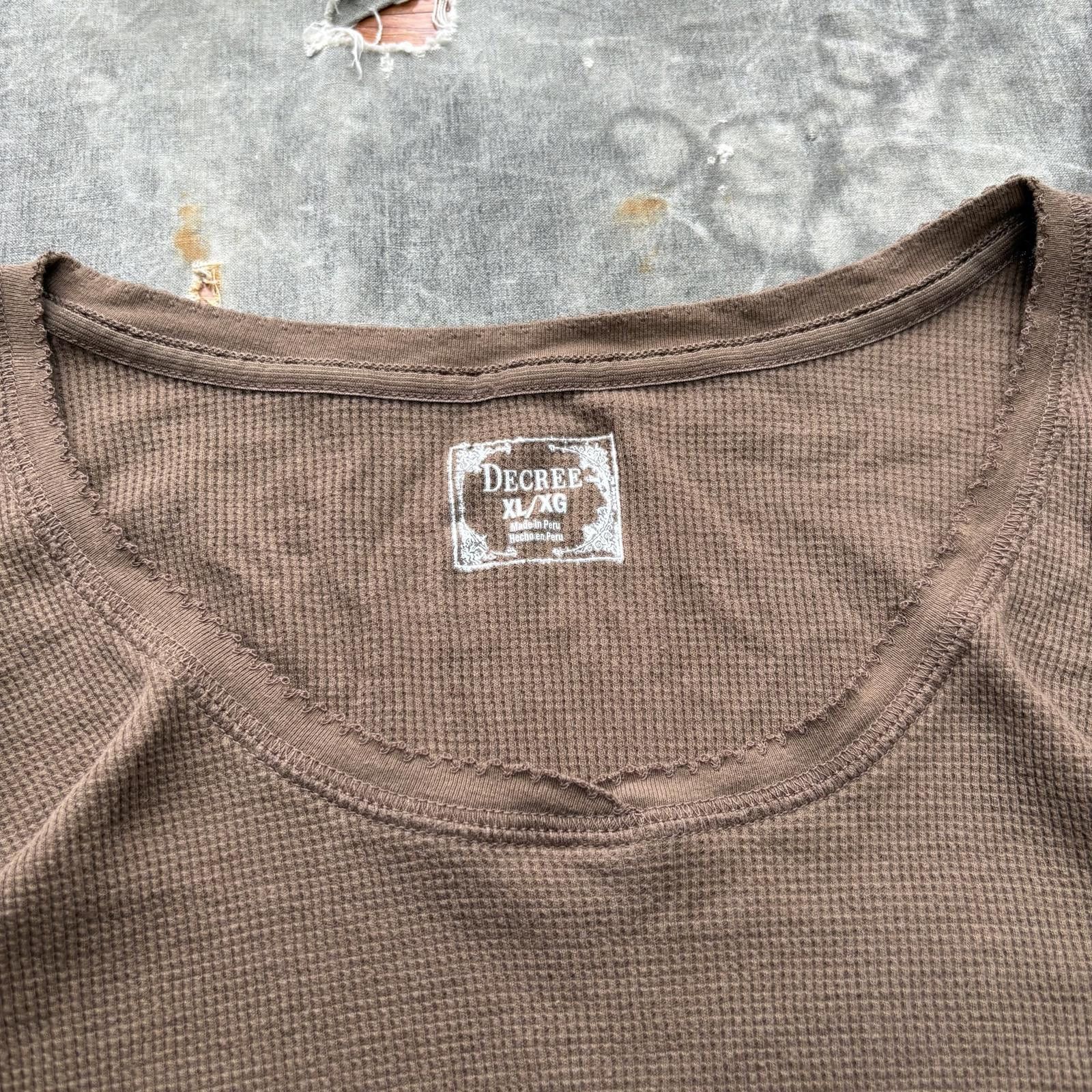 Decree Vintage Y2K Brown Tan Grunge Skater Thermal Scoop Neck Shirt Size XL / US 12-14 / IT 48-50 - 2 Thumbnail