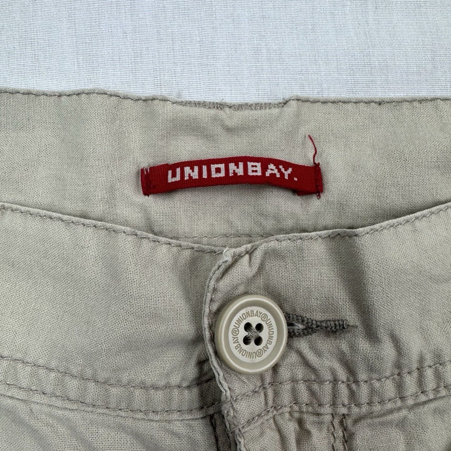 Vintage VINTAGE UNIONBAY Cargo Shorts Womens 15 Khaki Hipster Y2K Boy Fit Size 36" / US 14 / IT 50 - 2 Thumbnail