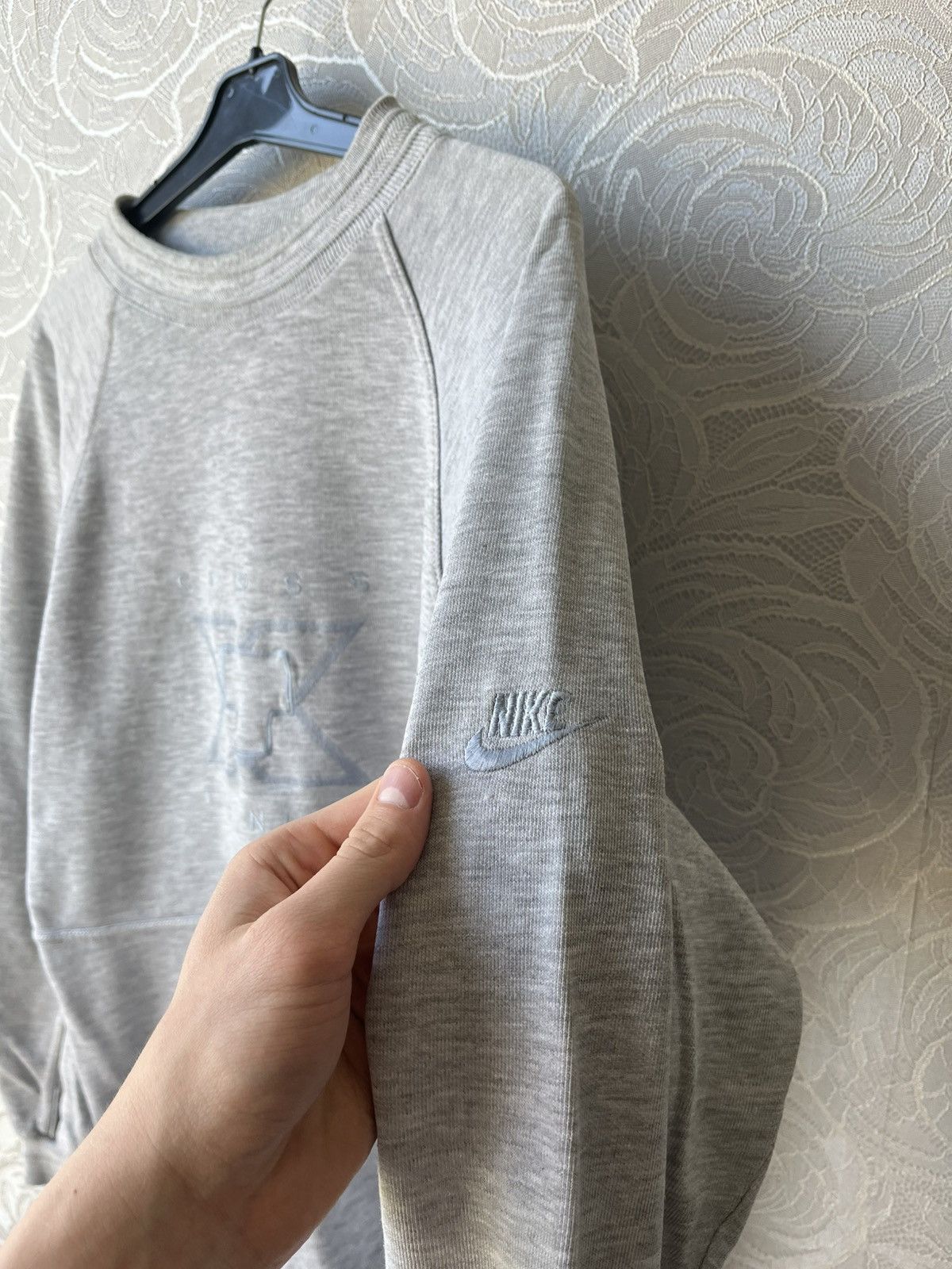 Nike × Vintage Vintage 90s Nike Cross Training Crewneck Grey Sweatshirt Size US S / EU 44-46 / 1 - 4 Thumbnail