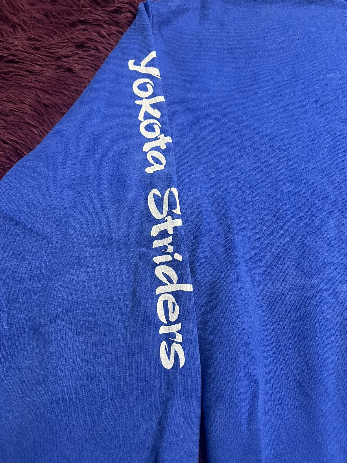 Japanese Brand Vintage2006Yokota Striders Frostbite Footrace Sweatshirt(46) Size US L / EU 52-54 / 3 - 4 Thumbnail