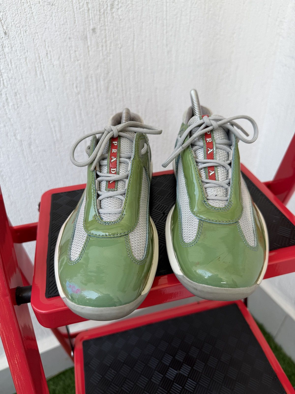 Prada America cup patent leather trainers Size US 8 / IT 38 - 6 Thumbnail