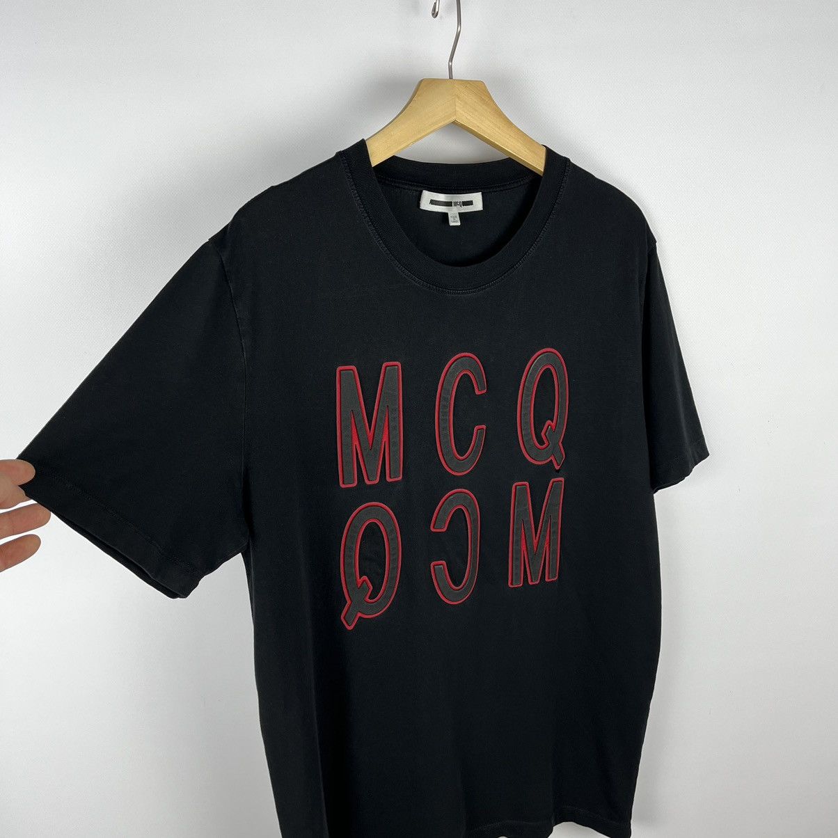 Alexander McQueen Designer Alexander McQueen big logo MCQ tee Size US XL / EU 56 / 4 - 6 Thumbnail