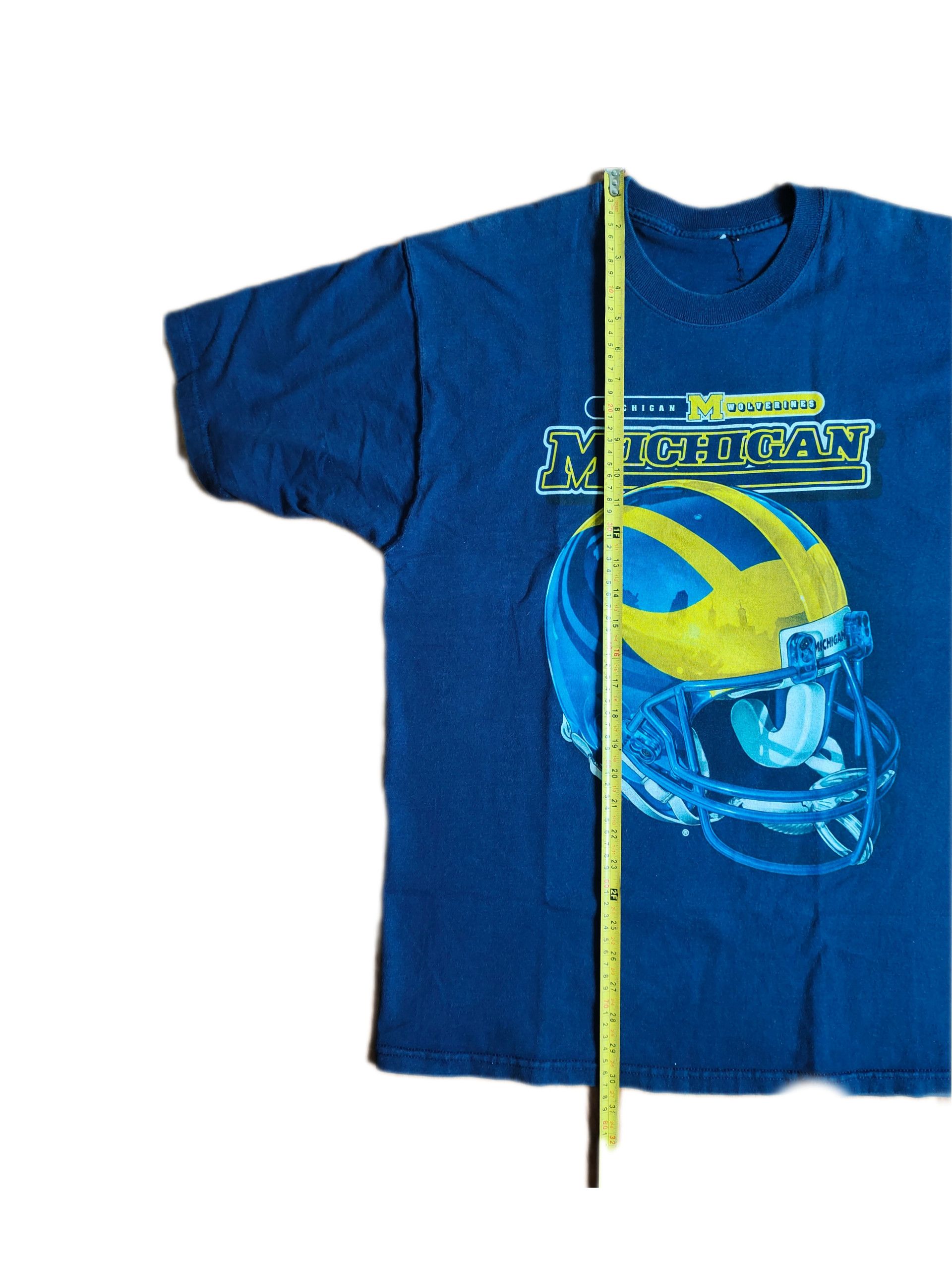 Vintage Vintage Michigan Wolverines Helmet 90s T-shirt Size US L / EU 52-54 / 3 - 8 Thumbnail
