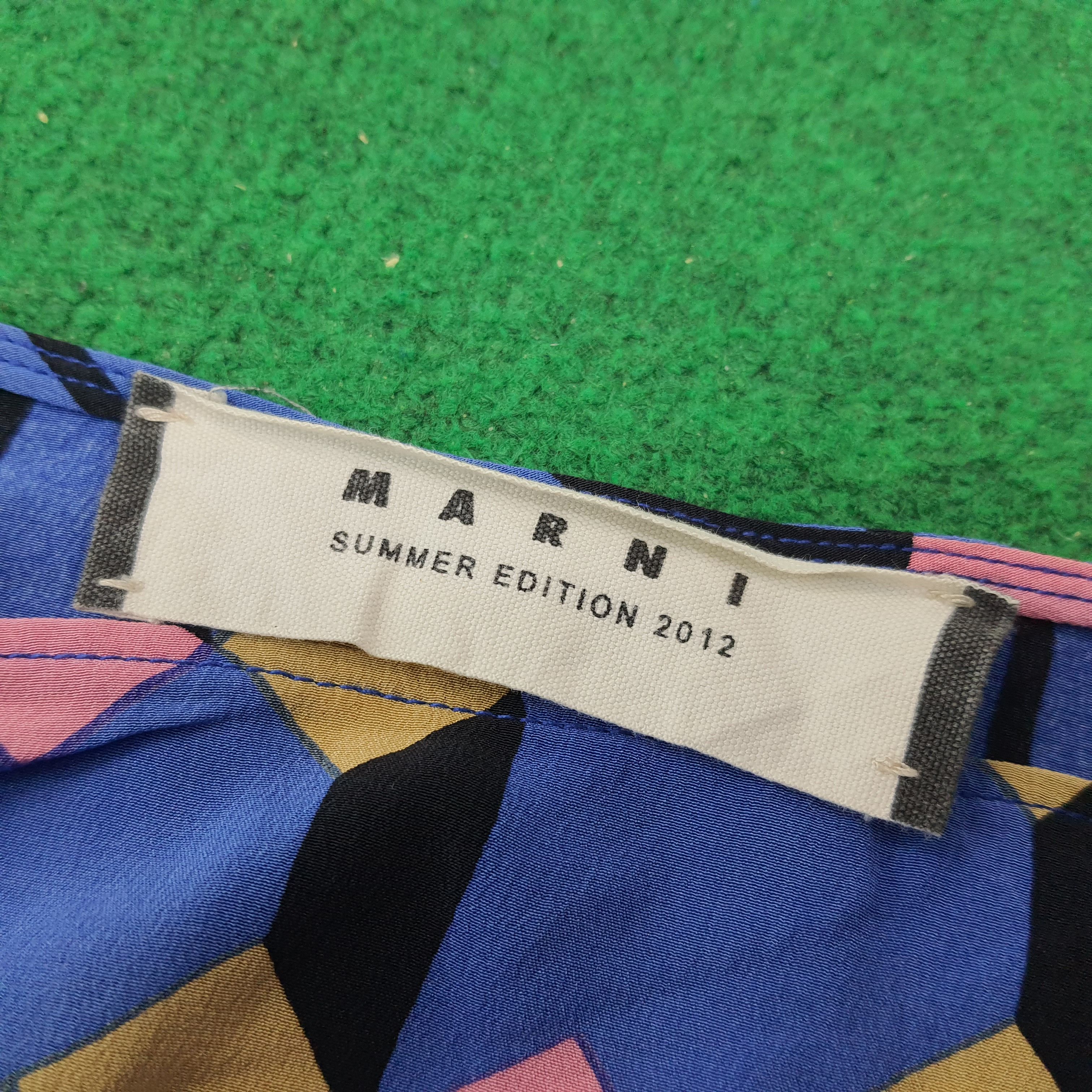 Marni Vintage Marni Printed Camisole Blouse Designer Brand C259N14 Size XXS / US 00 / IT 34 - 4 Thumbnail