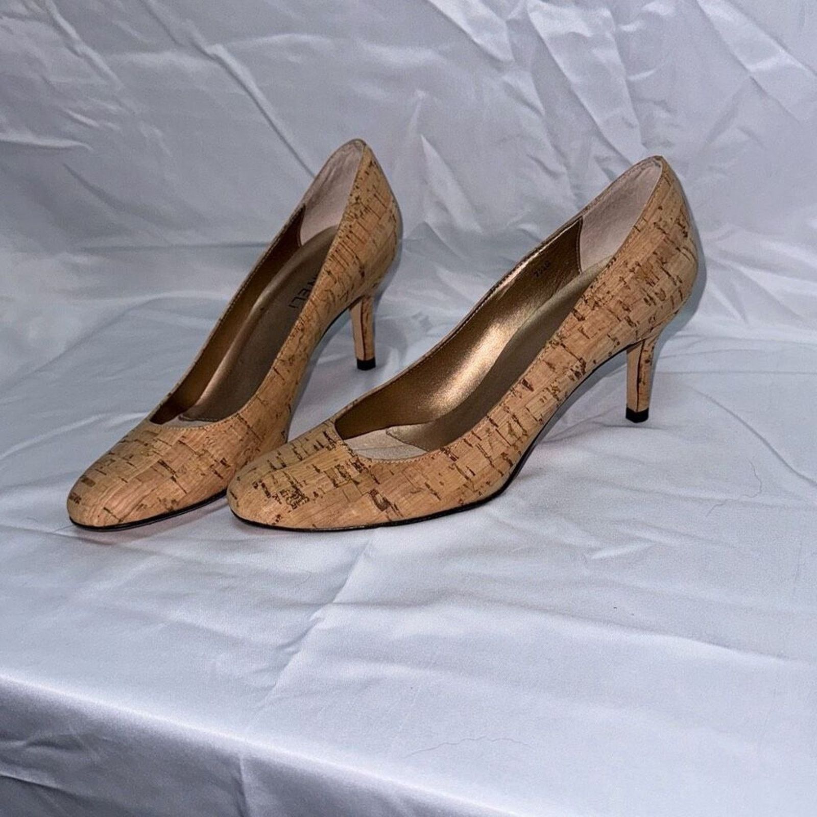 VANELI VanEli Cork Round Toe Court Heels | Sz 7.5 Size US 7.5 / IT 37.5 - 2 Thumbnail