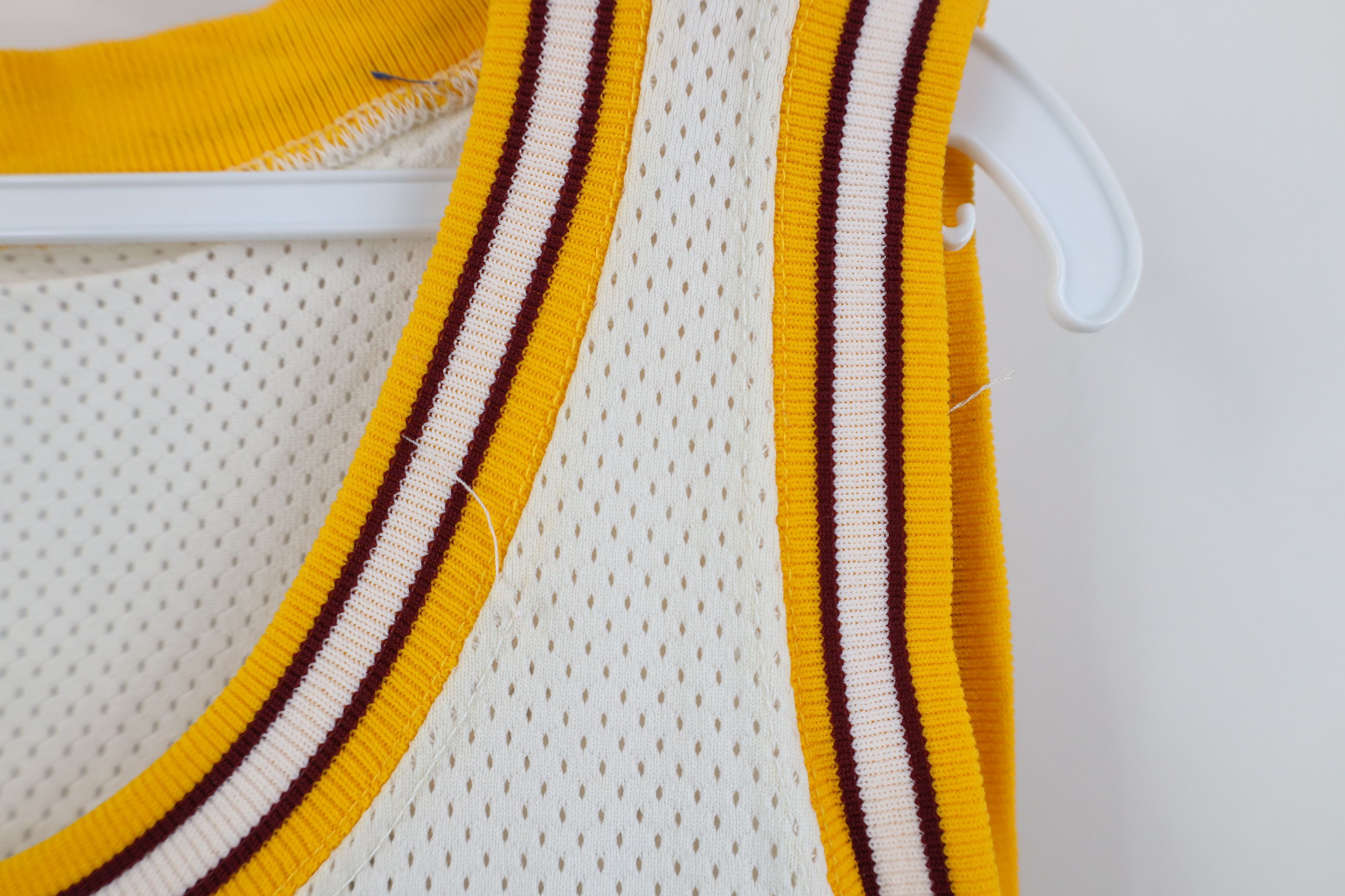 Russell Athletic Vintage 90s Russell Athletic Basketball Jersey White USA Size US XXL / EU 58 / 5 - 9 Thumbnail