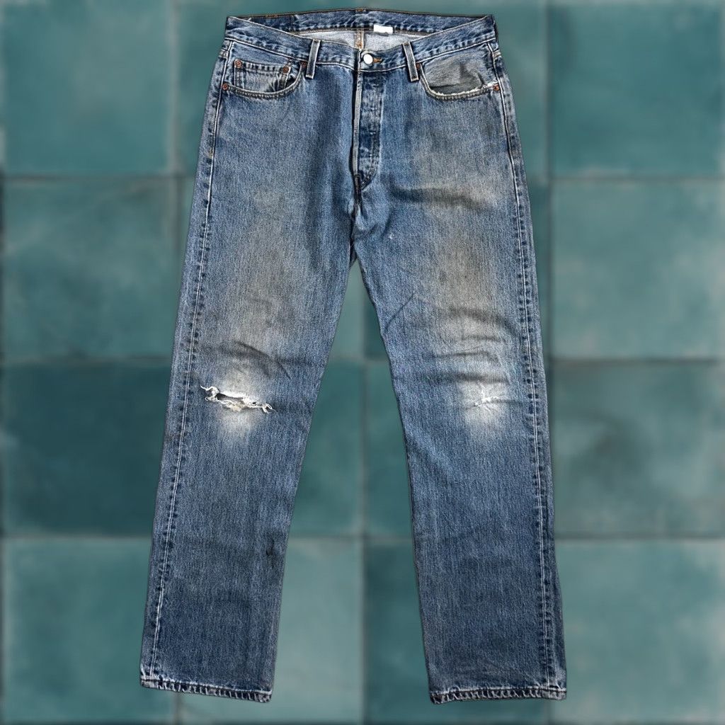 Levi's VINTAGE Levi's 501 Jeans Men 36x34 Blue Mid Wash 90s Straight Denim Cotton Button Closure Active Classic Size US 36 / EU 52 - 1 Thumbnail