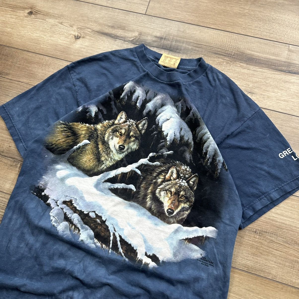 The Mountain Vintage 1999 The Mountain Wolves in the Snow Graphic Tee Size US L / EU 52-54 / 3 - 4 Thumbnail