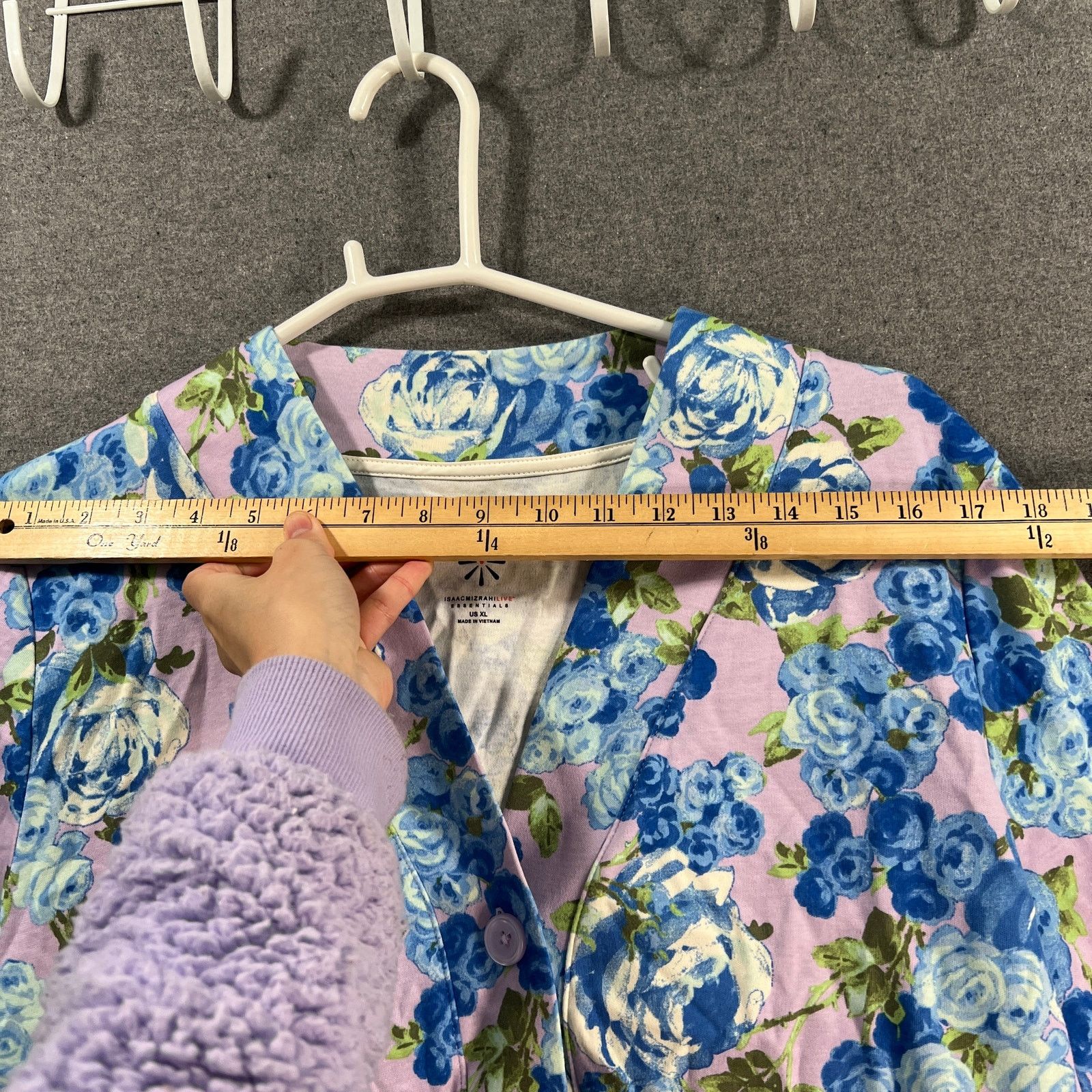 Isaac Mizrahi Isaac Mizrahi LIVE! Essentials Button Front Cardigan Size XL / US 12-14 / IT 48-50 - 6 Thumbnail