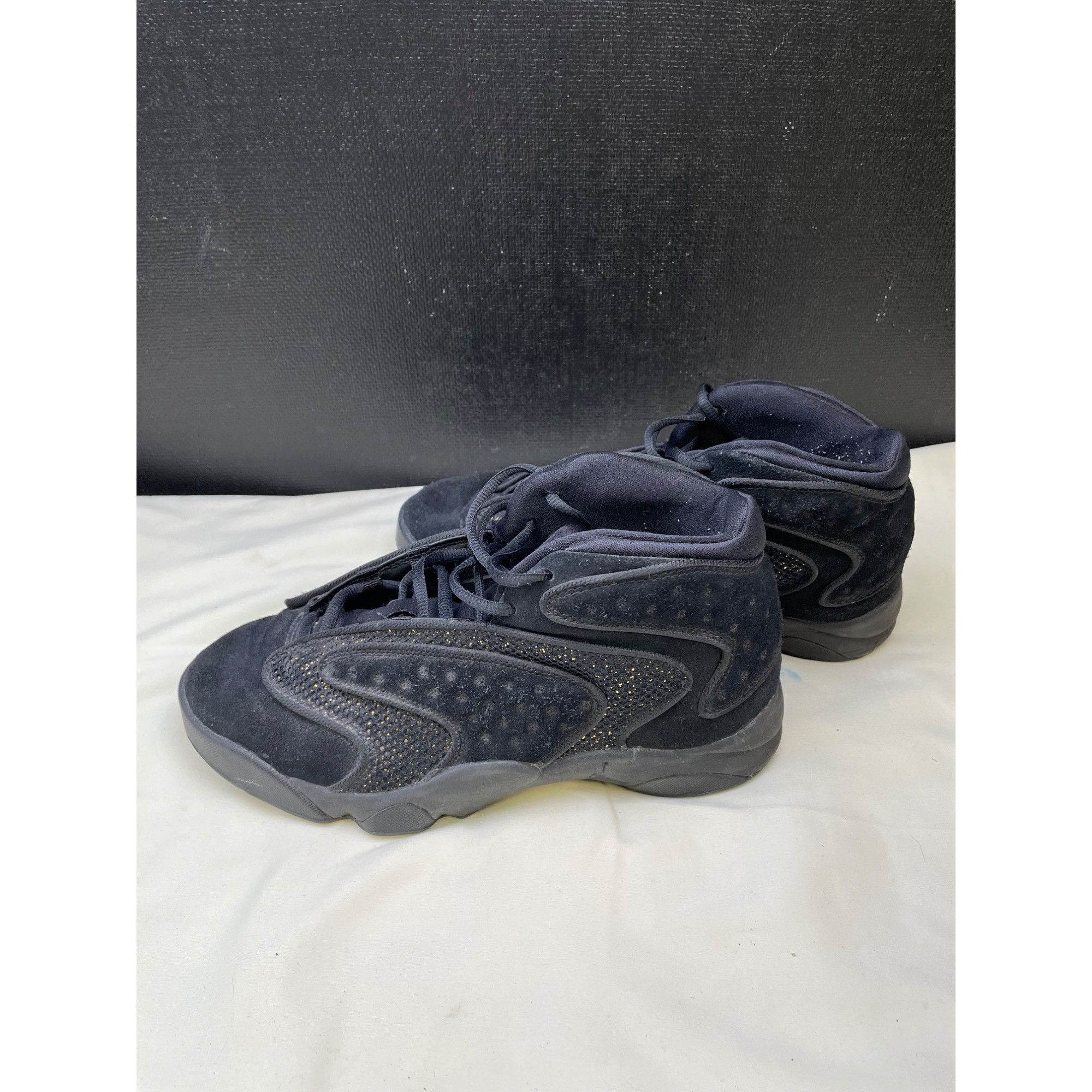 Jordan Brand Jordan Womens Black Metallic Gold Sneakers Shoes Size 10 SKU Size US 10 / IT 40 - 4 Thumbnail