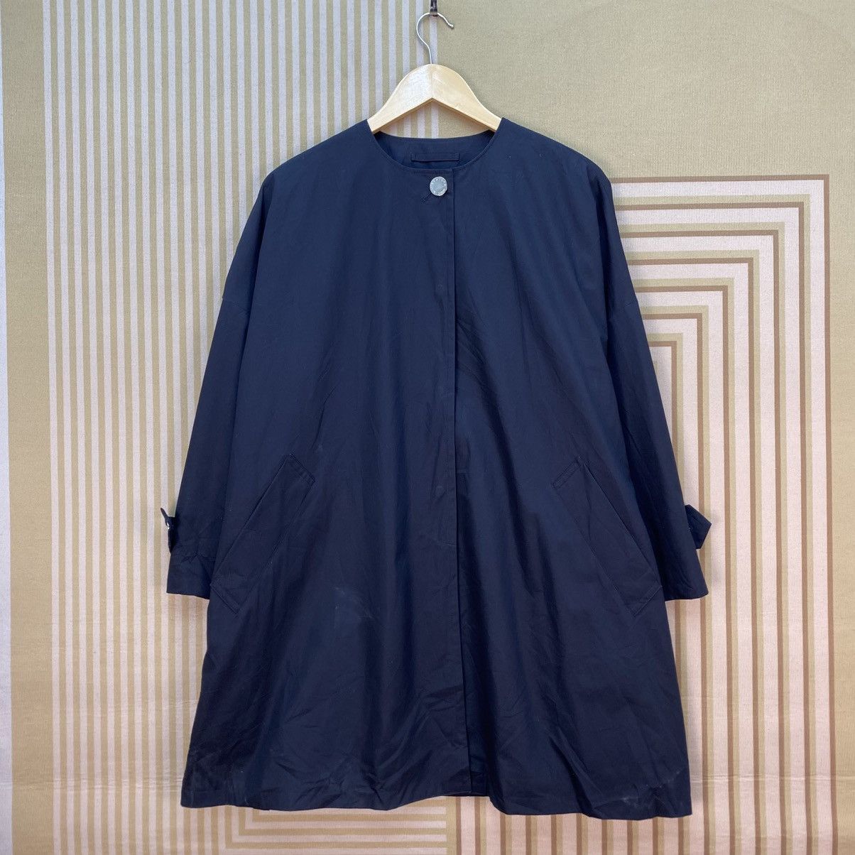 Mackintosh 🫶Mackintosh collarless neckline and a single button closure Size M / US 6-8 / IT 42-44 - 1 Thumbnail