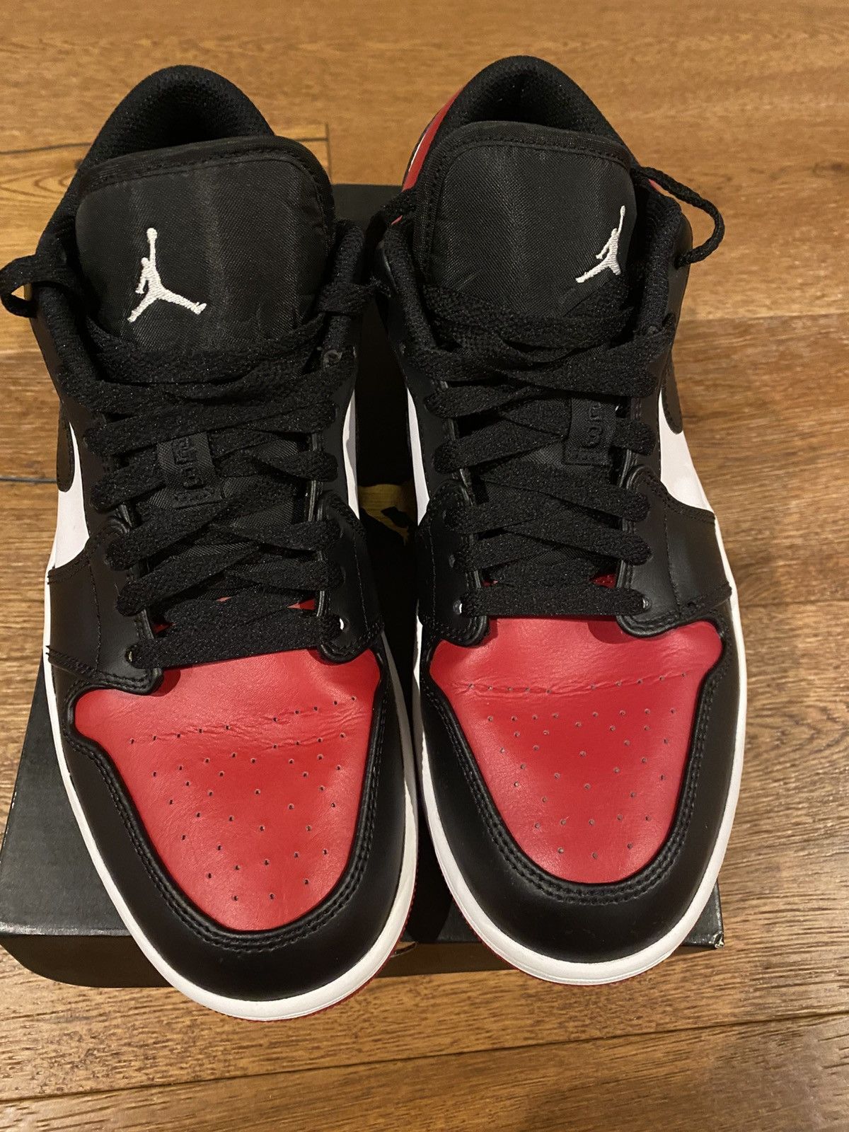 Jordan Brand × Nike Air Jordan 1 Low Bred toe Size 10.5 Size US 10.5 / EU 43-44 - 5 Thumbnail