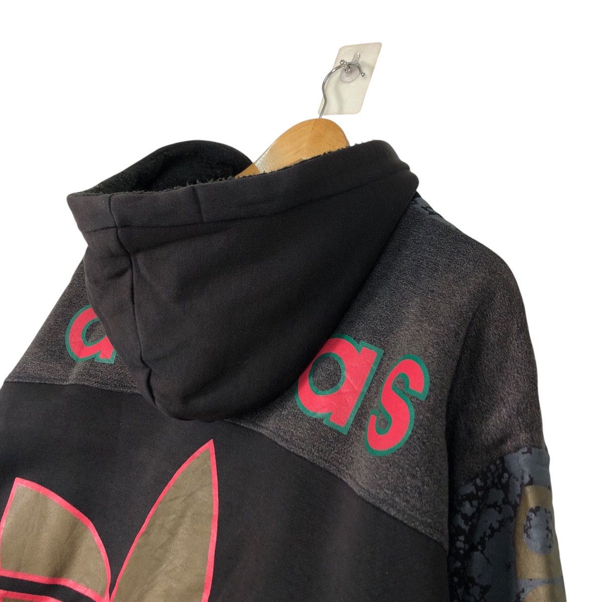 Adidas × Japanese Brand × Vintage Rare Design Adidas Big Logo Vintage Japan Production #A3 Size US L / EU 52-54 / 3 - 9 Thumbnail
