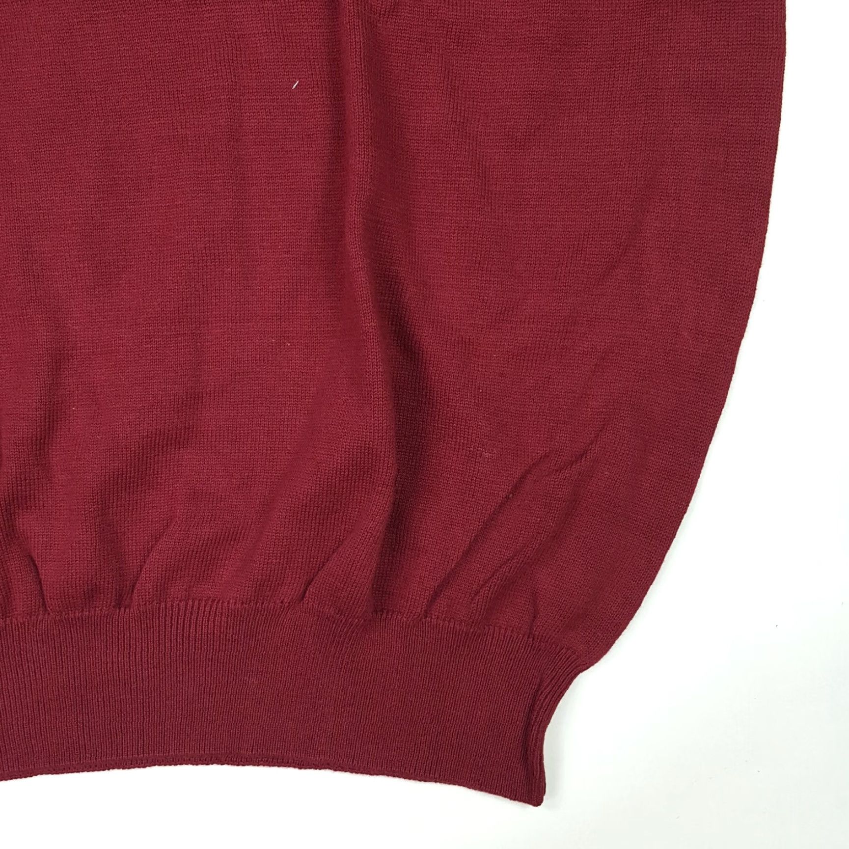 Vintage VINTAGE Tommy Armour Maroon Sweater Vest Men 2XL Knit Pullover V-Neck Golf Sports Fall Winter 90s Preppy Vintage Red Solid Regular Knit Size US XXL / EU 58 / 5 - 3 Thumbnail