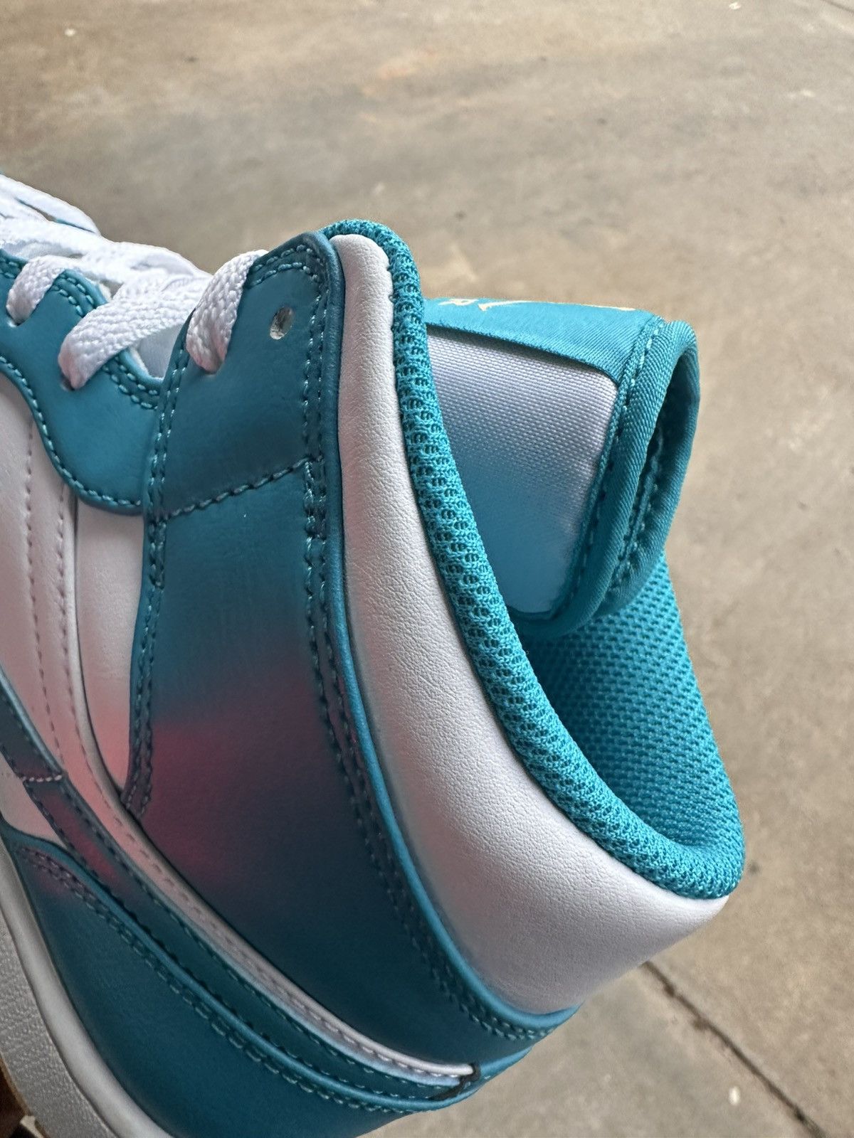 Nike Air Jordan 1 Mid Aquatone Size US 9 / EU 42 - 6 Thumbnail
