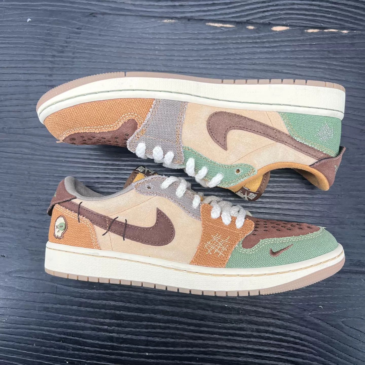 Nike Air Jordan 1 Low Voodoo Doll 42.5 Mint Box Accs Size US 9.5 / EU 42-43 - 2 Thumbnail