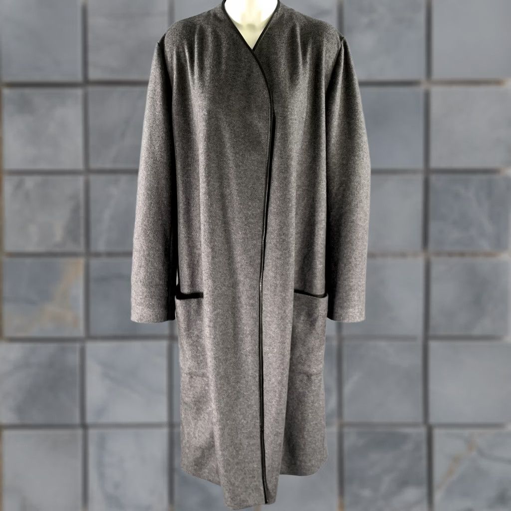 The Row VINTAGE THE ROW Coat Grey Black Wool Lambskin Size 12 Women Dress Coat Wool Lambskin Black Grey 12 Womens Size XL / US 12-14 / IT 48-50 - 1 Thumbnail
