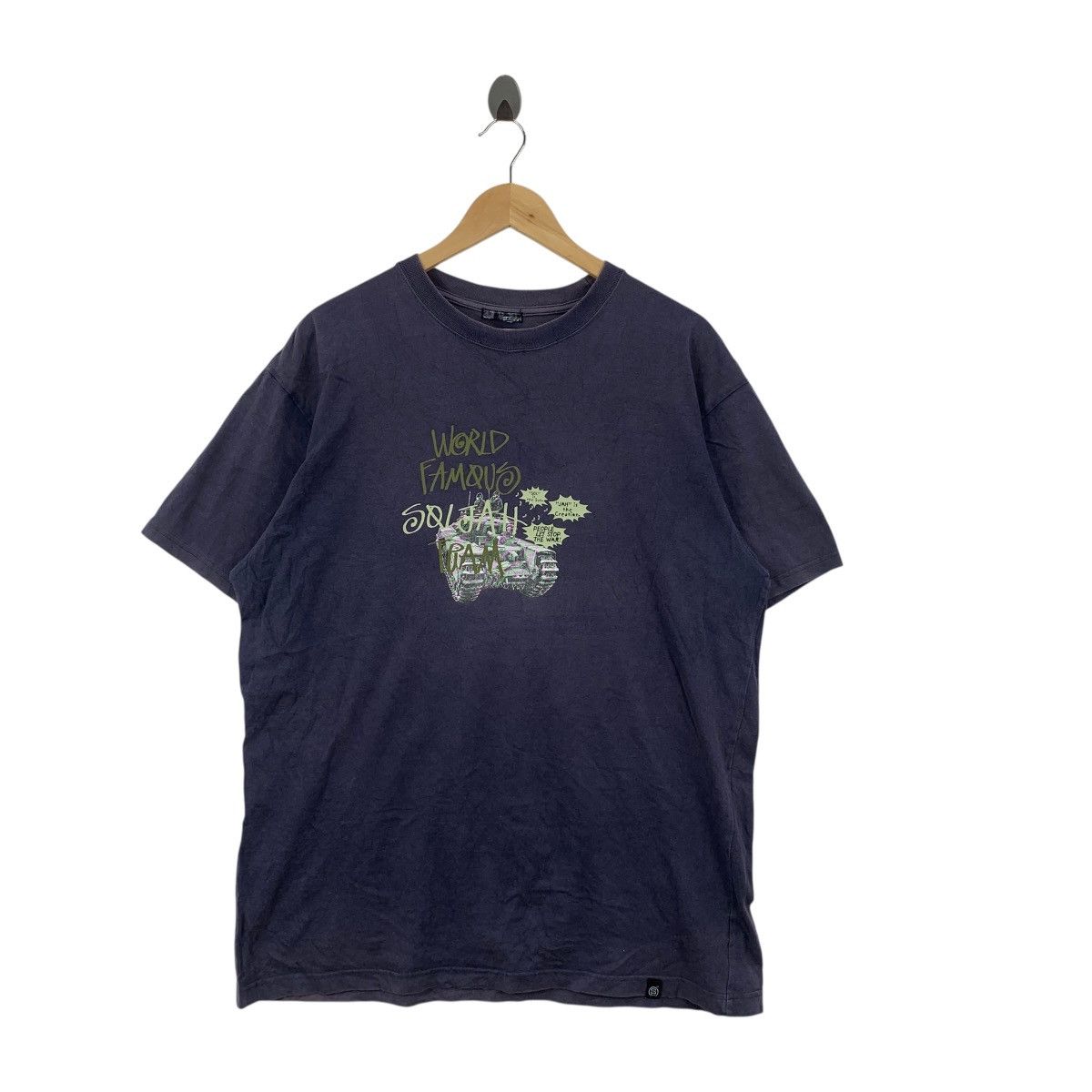 Vintage Vintage World Famous Social Team Graphic Streetwear Tee Size US L / EU 52-54 / 3 - 3 Thumbnail