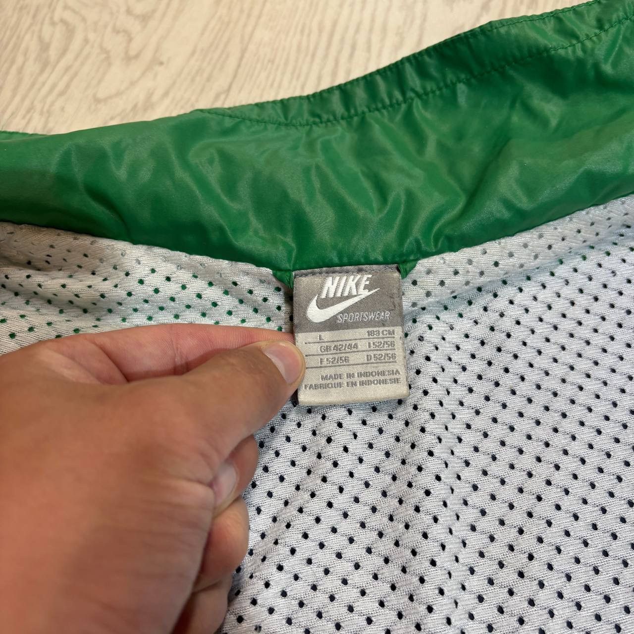 Nike Vintage Nike nylon jacket Size:L Size US L / EU 52-54 / 3 - 6 Thumbnail