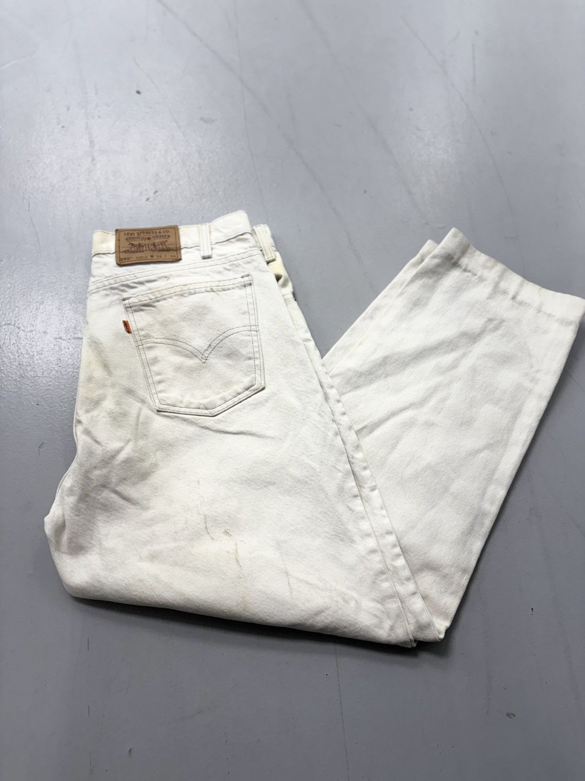 Levi's Vintage Clothing 90s Levis Jeans Mens 36x30* White Distressed 550 Orange Tab Size US 36 / EU 52 - 1 Thumbnail