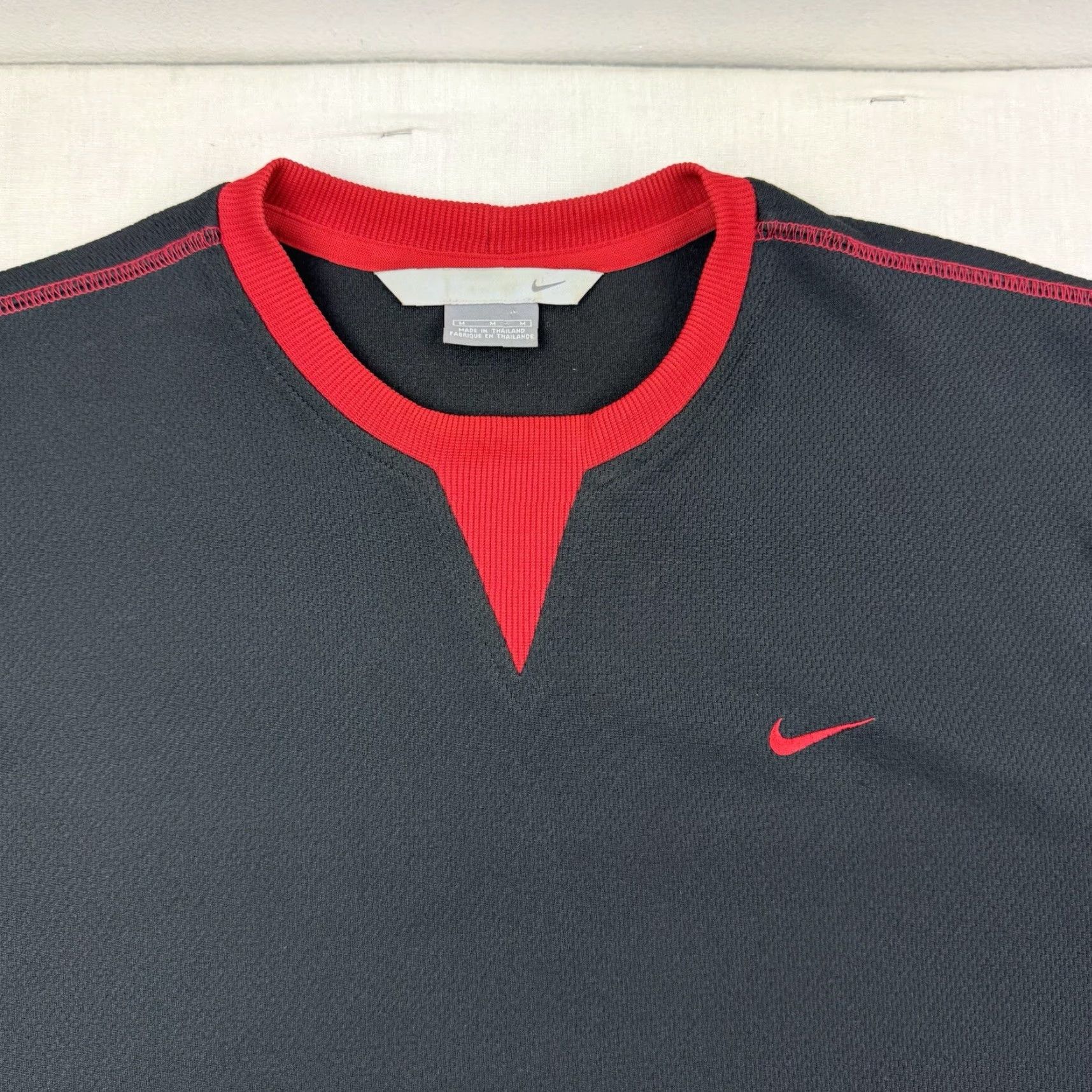 Nike VINTAGE Nike Long Sleeve Shirt Mens Adult Medium Black Polyester Y2K Sports 90s USA Tag Size US M / EU 48-50 / 2 - 2 Thumbnail