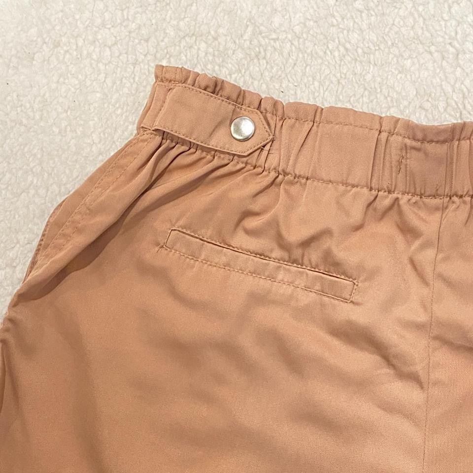 Forever 21 Brand New Forever 21 Beige Elastic Waist Shorts Size 26" / US 2 / IT 38 - 4 Thumbnail