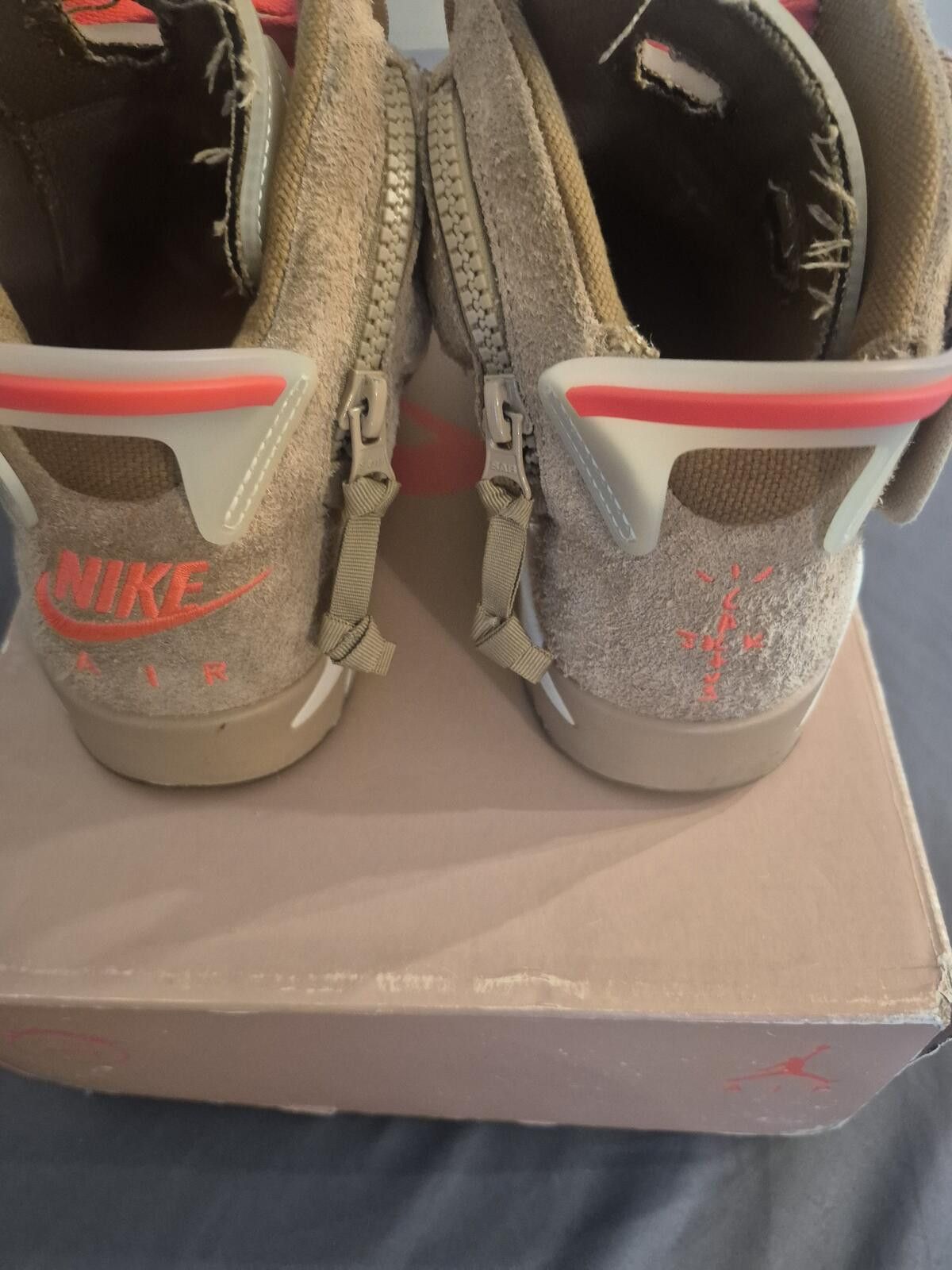 Jordan Brand Air Jordan 6 x Travis Scott “British Khaki” Size 9 Size US 9 / EU 42 - 4 Thumbnail