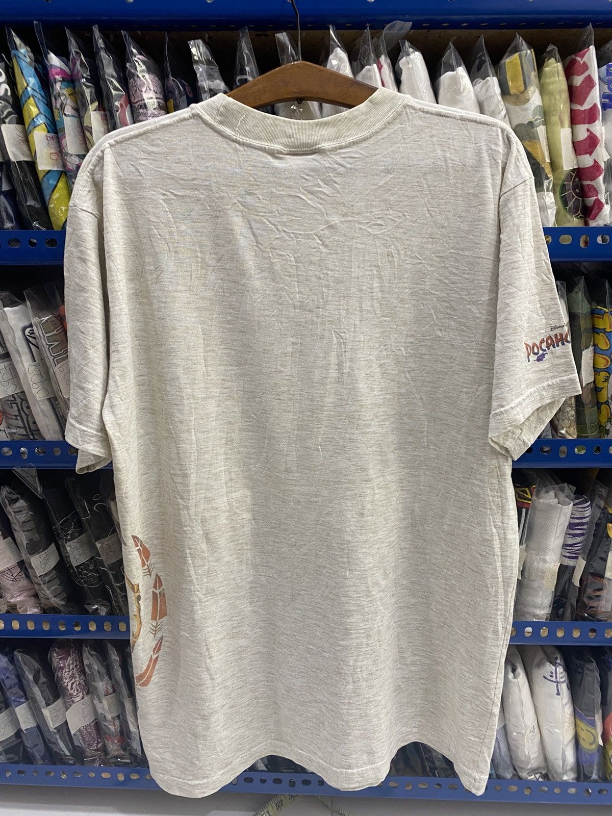 Disney VINTAGE POCAHONTAS TSHIRT Size US L / EU 52-54 / 3 - 4 Thumbnail