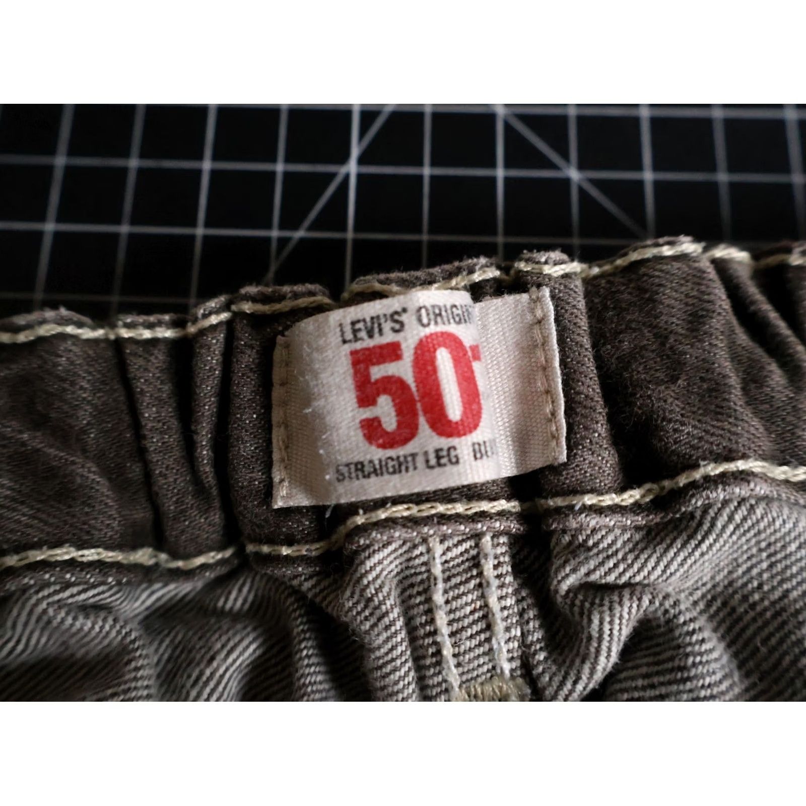 Levi's Levi's 501 Jeans Men's 32 x 29 Brown Button Fly Elastic Waist Straight 90s Vintage Gift 44/32 Size US 32 / EU 48 - 3 Thumbnail
