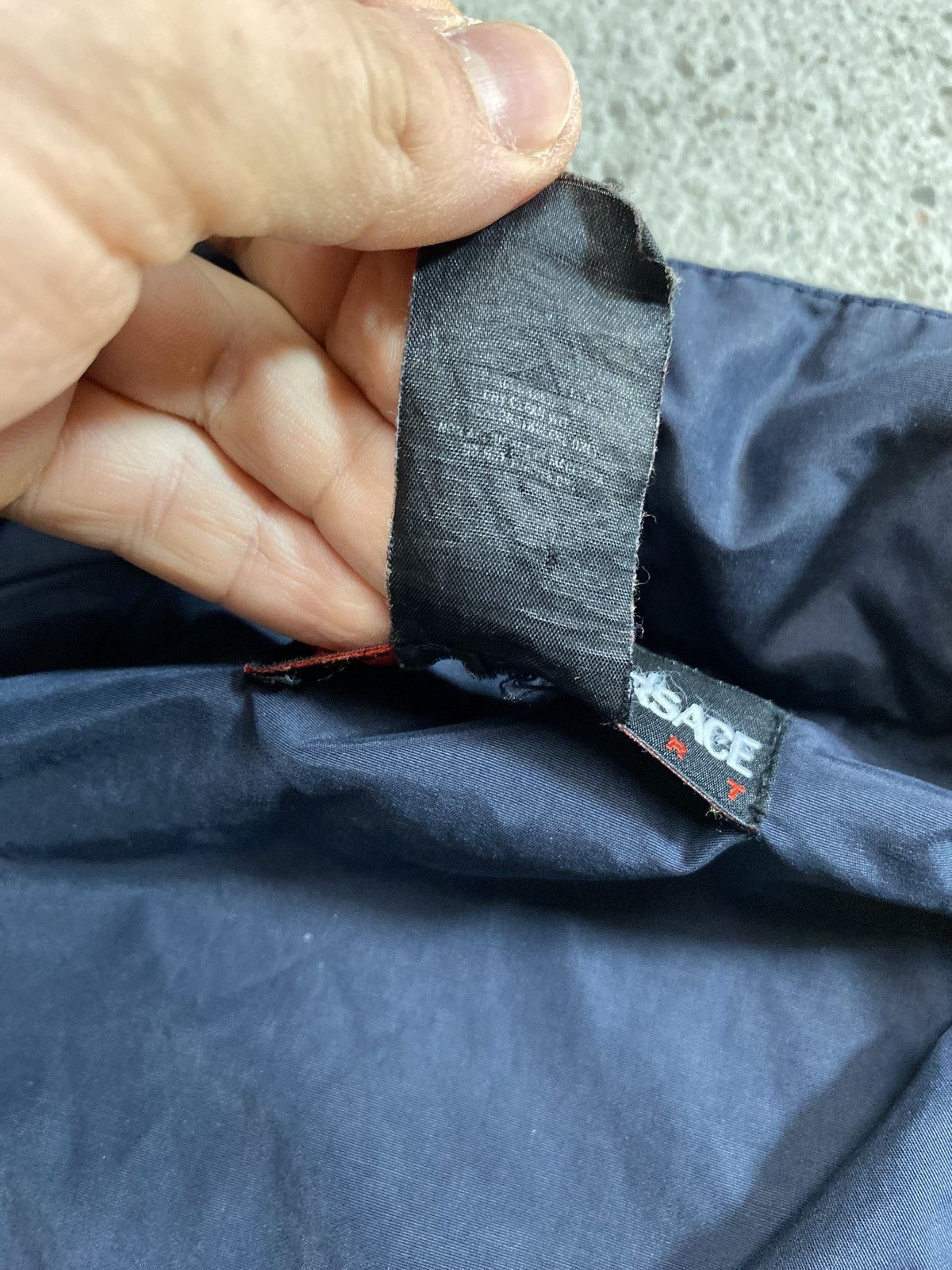 Versace Vintage versace sport windbreaker bomber jacket navy Size US L / EU 52-54 / 3 - 6 Thumbnail