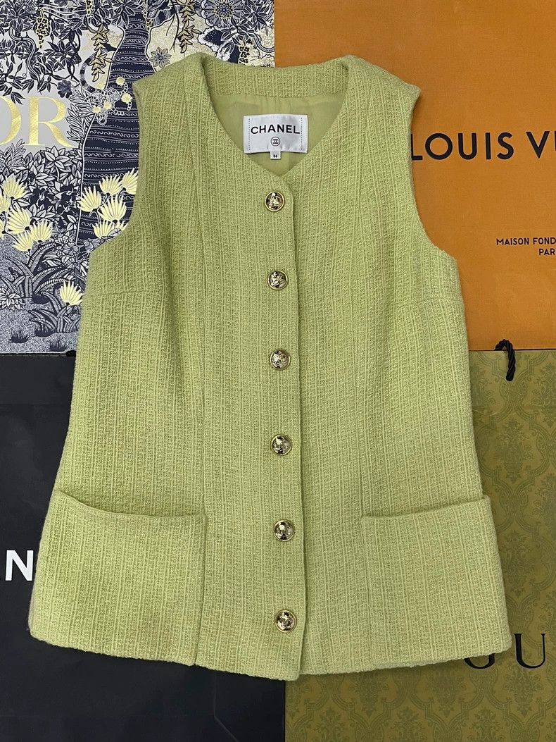 Chanel Chanel Green Gold Button Vest - dmc Size US M / EU 48-50 / 2 - 1 Thumbnail