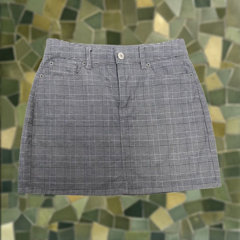 American Eagle Outfitters VINTAGE American Eagle Grey Plaid Mini Skirt 2 Women Short Skirt Plaid Casual Spring Fall Summer Winter Mens Womens Girls Size 26" / US 2 / IT 38 - 1 Thumbnail