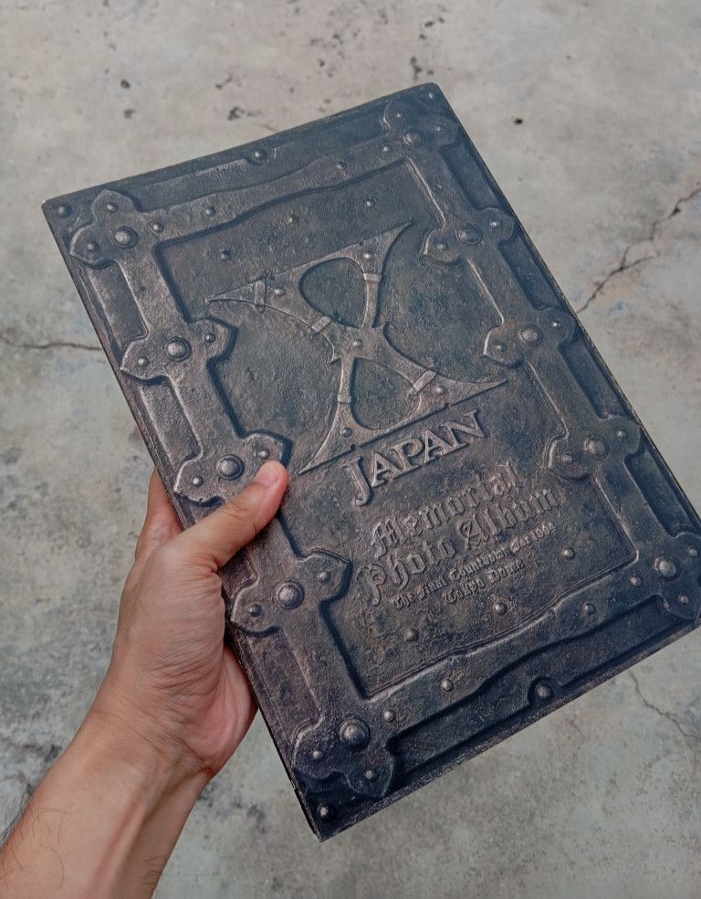 Japanese Brand XJAPAN 1994 🎌🎸 Memorial Photo Album Artbook Jrock Size ONE SIZE - 1 Thumbnail