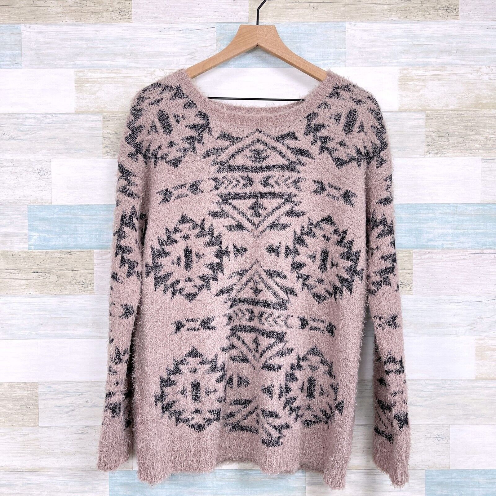 BB Dakota BB Dakota Fuzzy Knit Aztec Tunic Sweater Pink Black Womens M Size M / US 6-8 / IT 42-44 - 2 Thumbnail