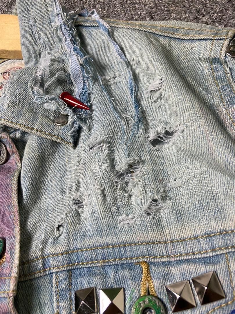 Japanese Brand Uniqlo Customized Distressed Denim Jacket (180) Size S / US 4 / IT 40 - 7 Thumbnail