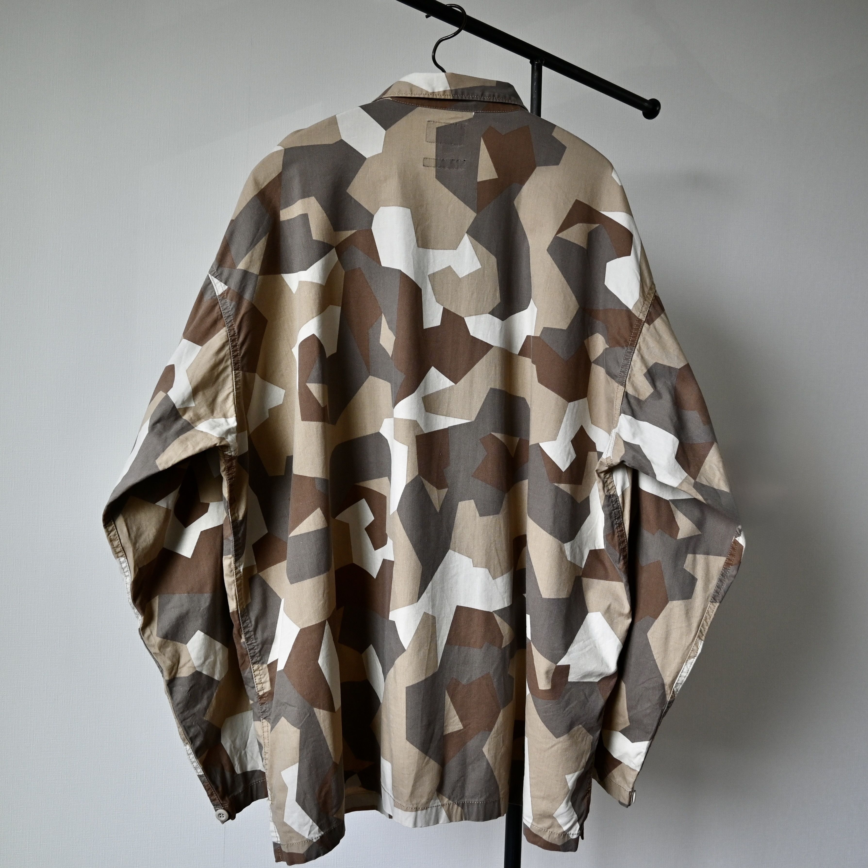 Beams Japan UNUSED, BEAMS 55/45 cotton rayon M90 camo oversized shirt Size US XL / EU 56 / 4 - 2 Thumbnail