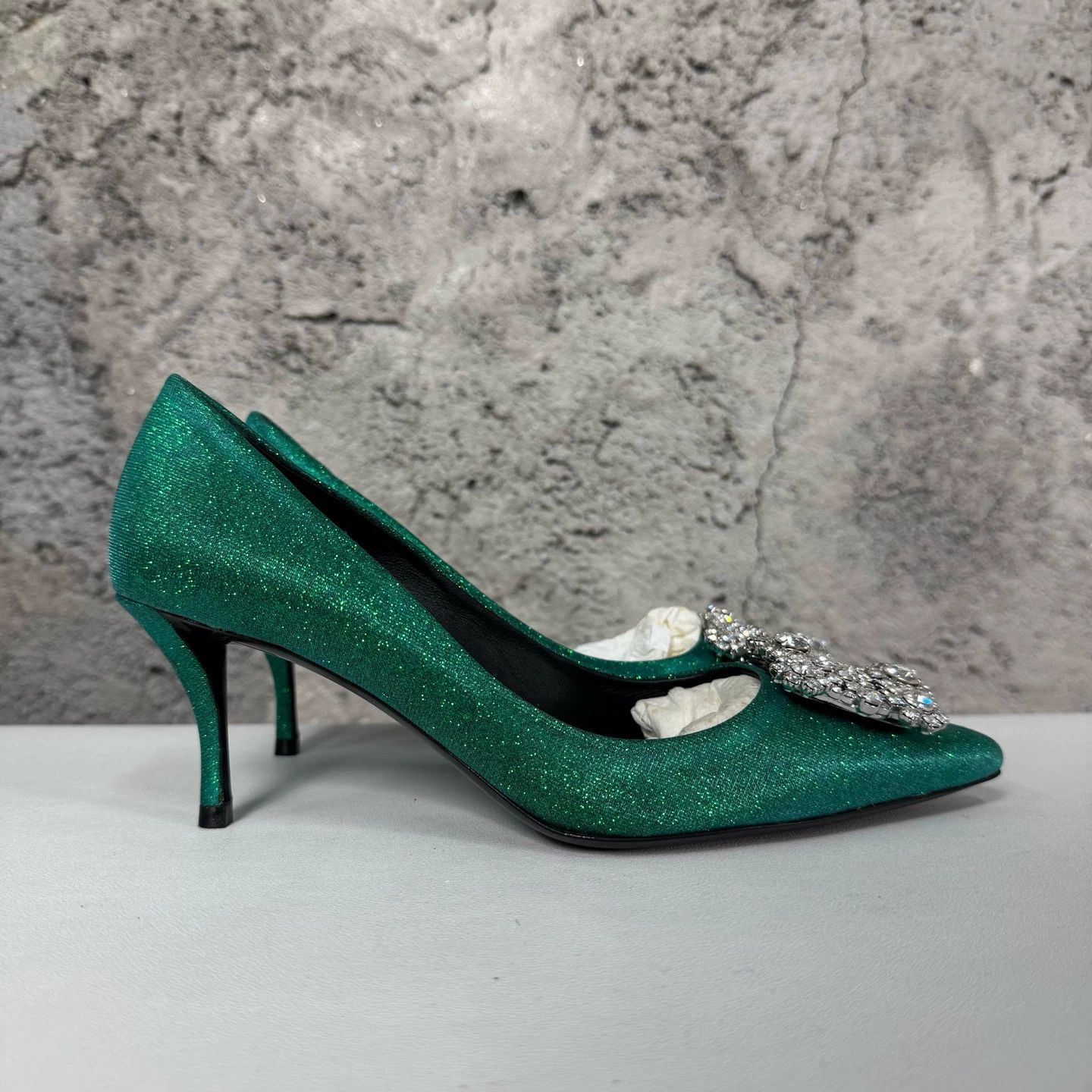 Roger Vivier RV Crystal Flower Buckle Satin Pt Pumps 36.5 New Size US 6 / IT 36 - 2 Thumbnail