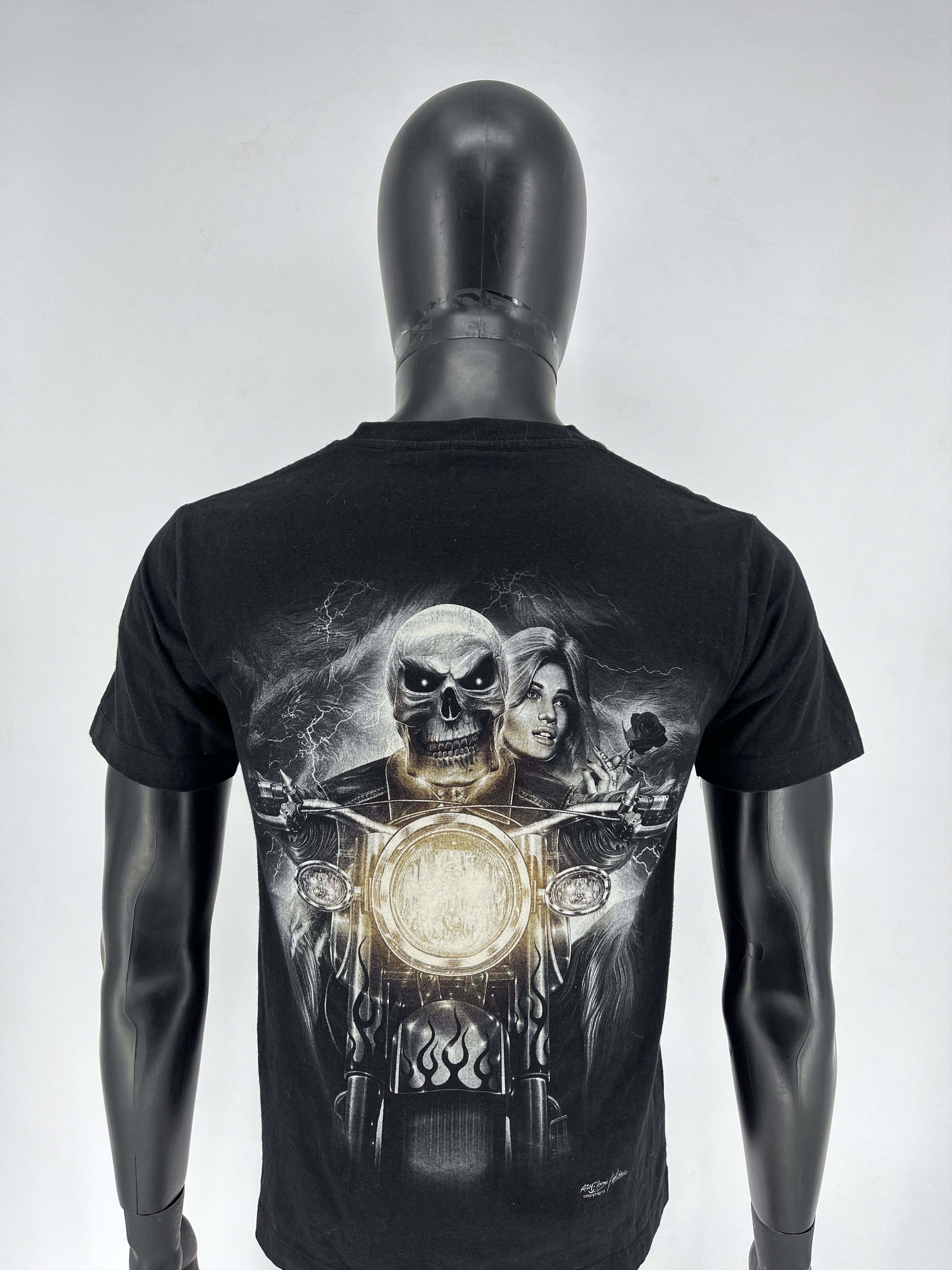 Vintage T-shirt Skeleton and a girl with a girl on a motorcycle Size US S / EU 44-46 / 1 - 13 Thumbnail