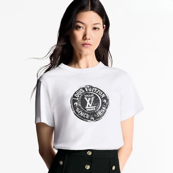 Louis Vuitton o1tko10526 LV Stamp T-Shirt in White Size XS / US 0-2 / IT 36-38 - 4 Thumbnail