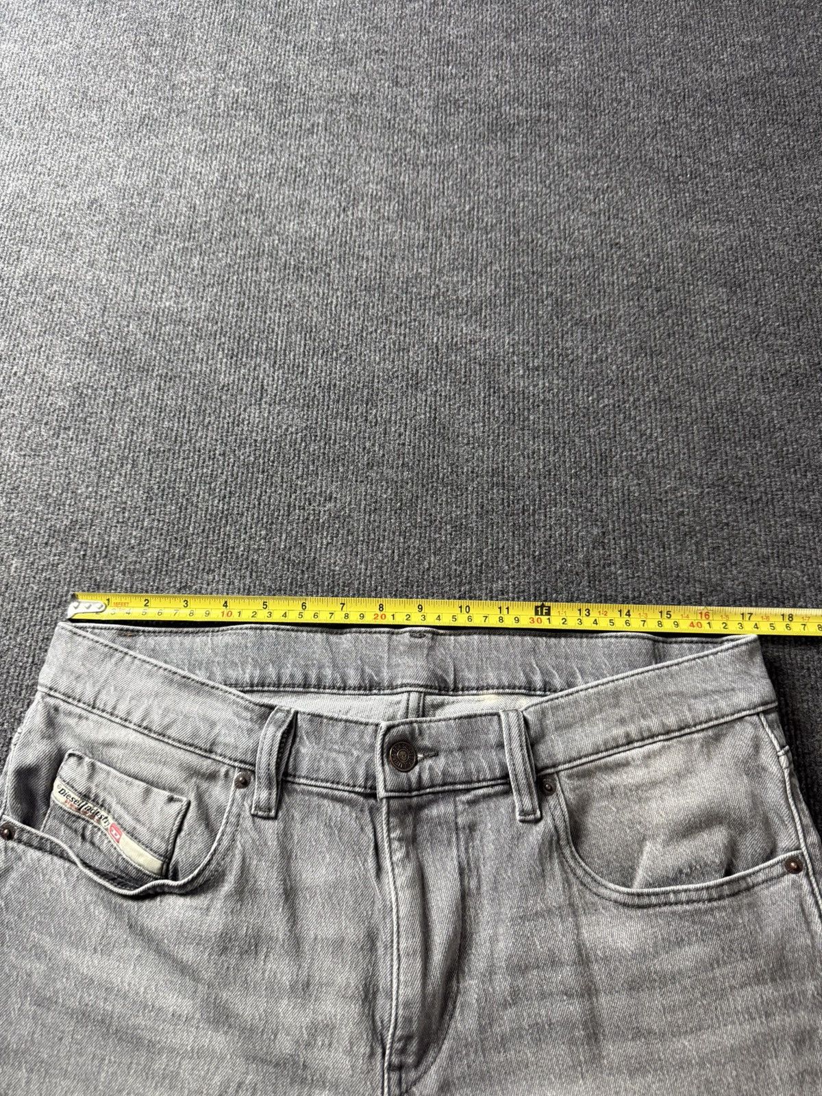 Diesel 00s Luxury Y2K Diesel Washed Grey Denim Jeans tapered Fit Size US 33 - 18 Thumbnail