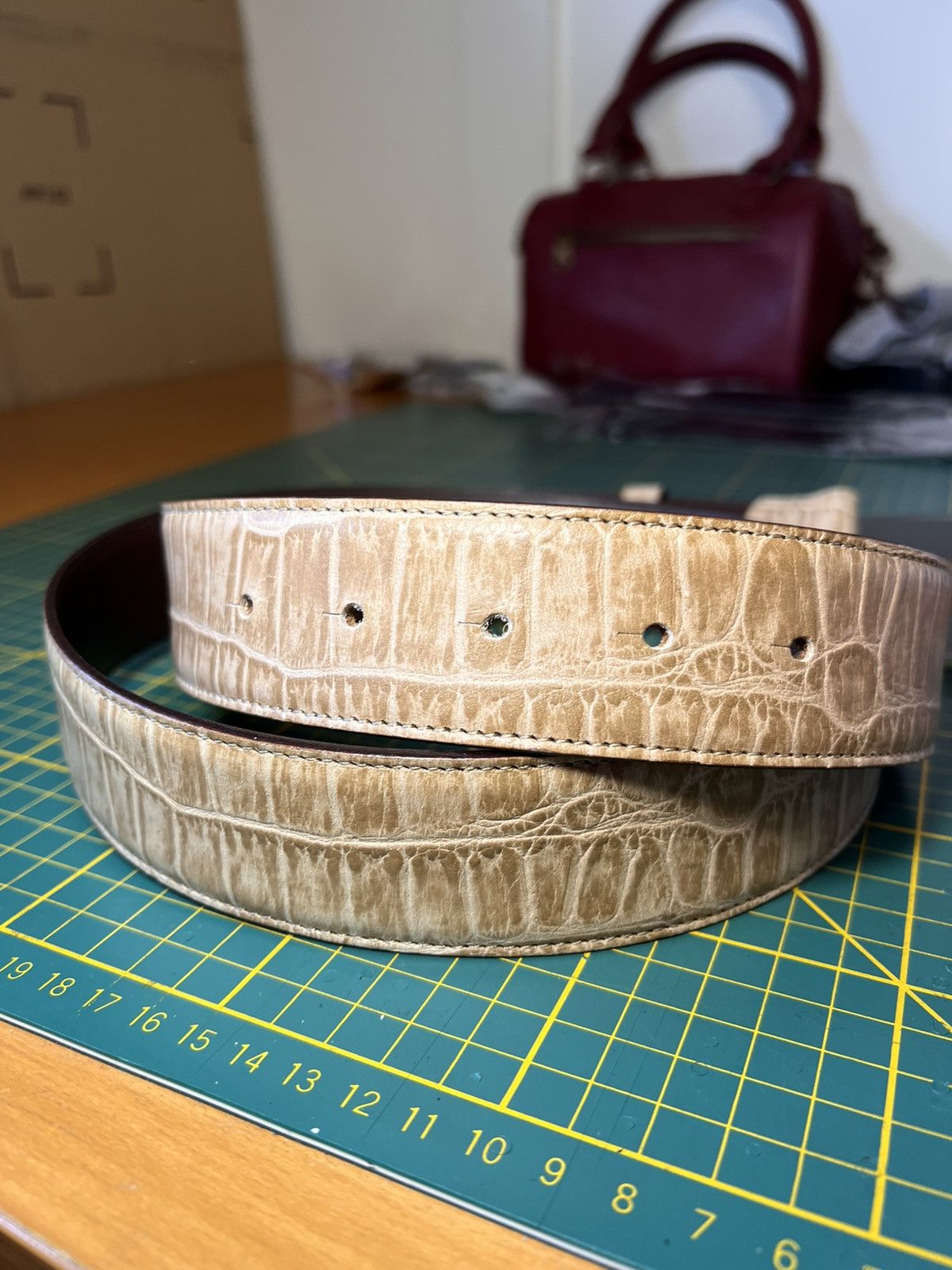 Versace Versace jumbo studded medusa buckle crocodile leather belt Size ONE SIZE - 10 Thumbnail