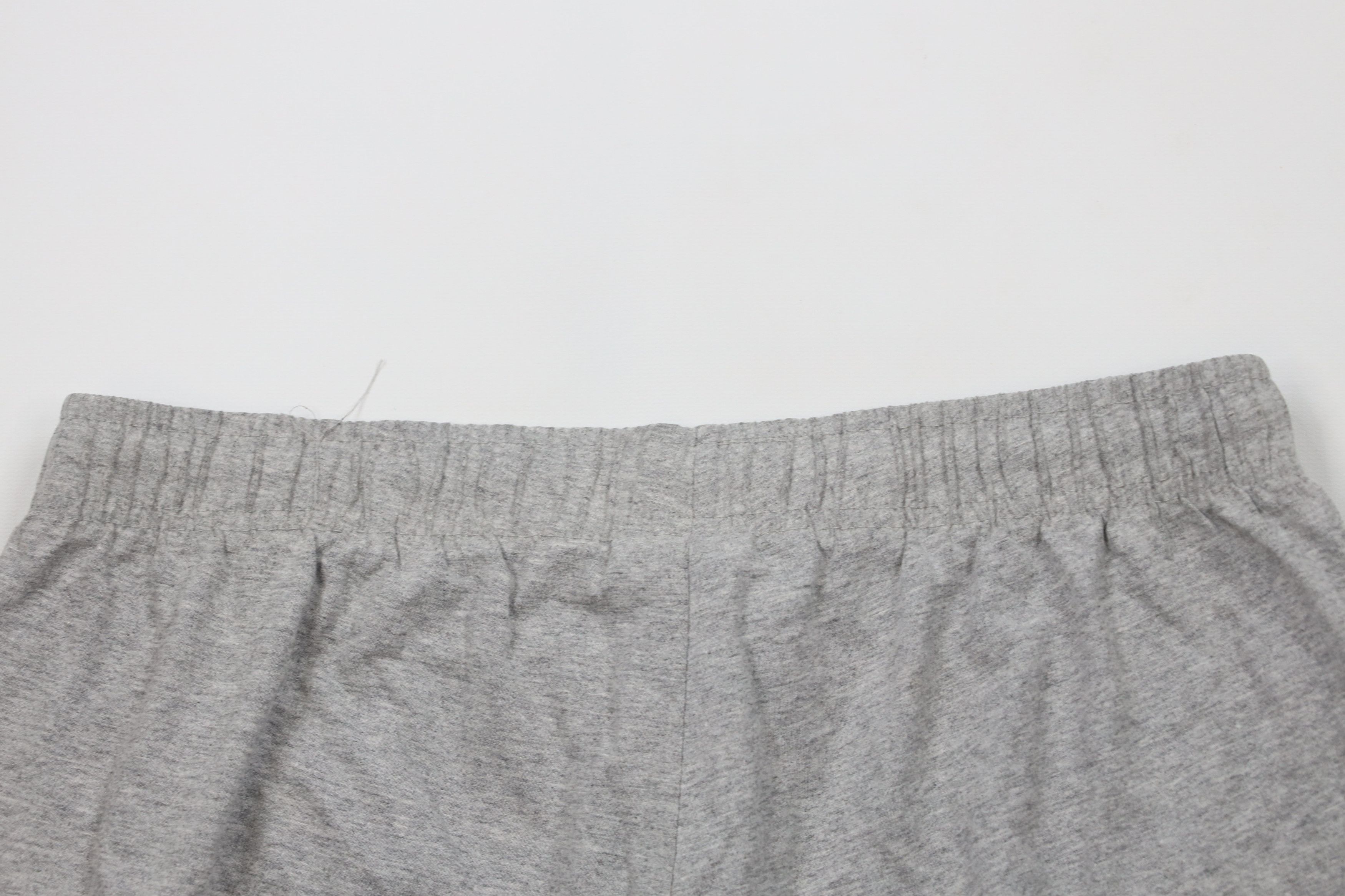 Reebok × Vintage Vintage 90s Reebok Logo Above Knee Shorts Gray Cotton USA Size US 34 / EU 50 - 11 Thumbnail